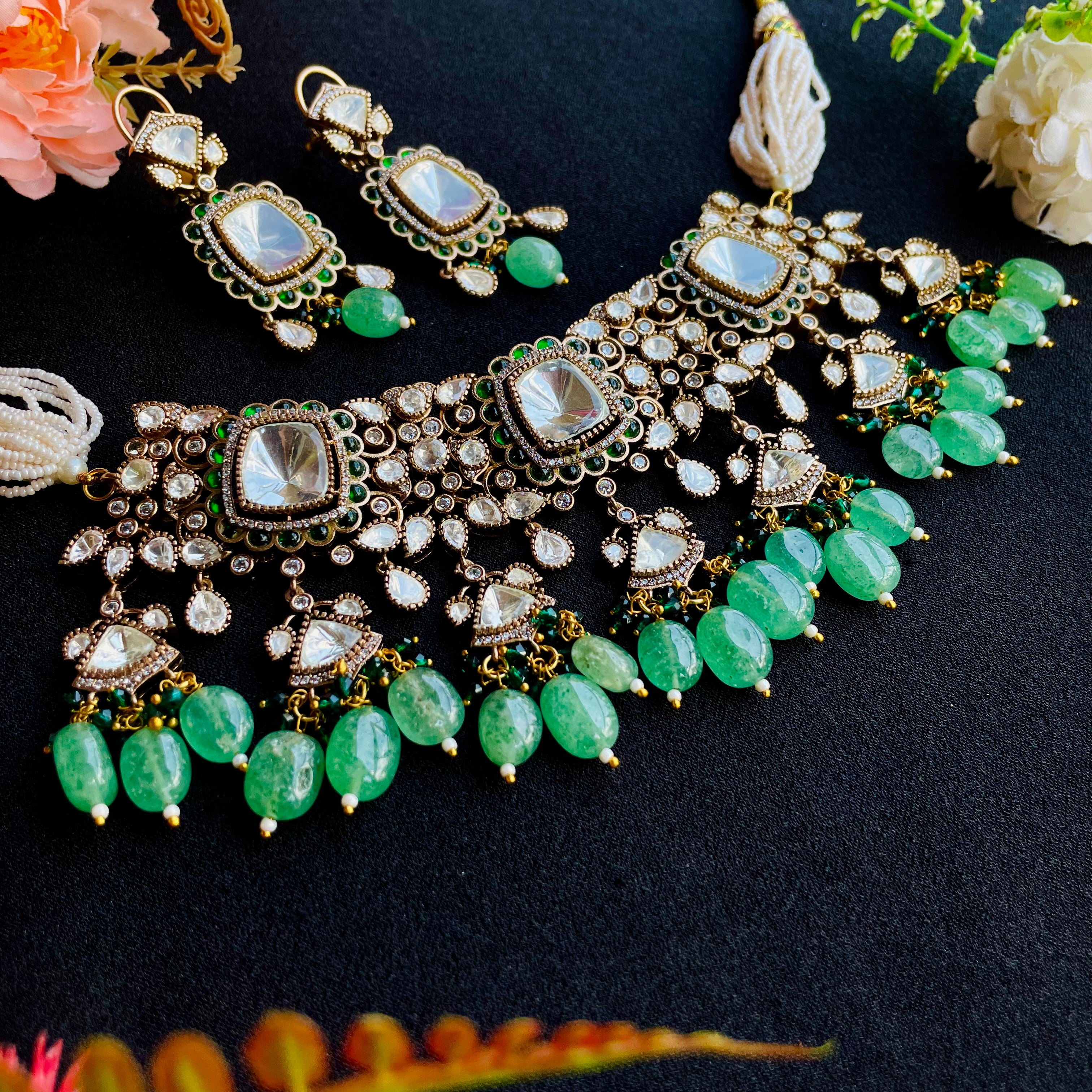 Nayaab Raima Neckpiece
