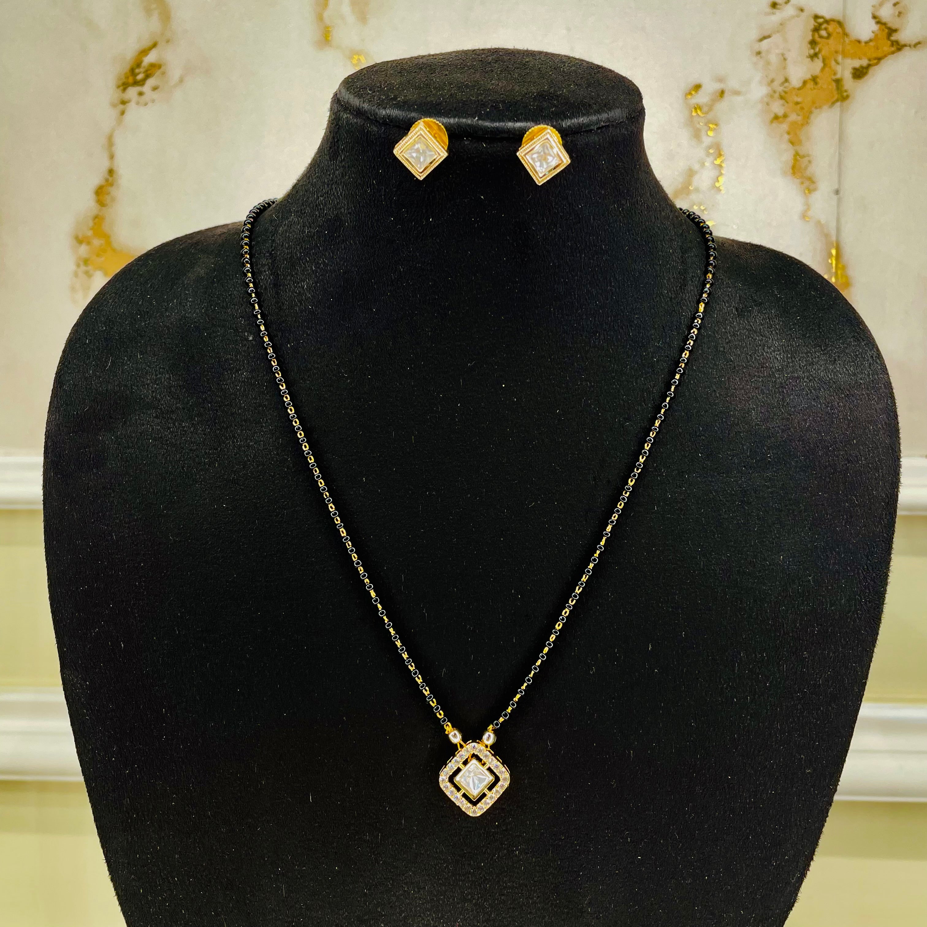 Nayaab Raavi Mangalsutra