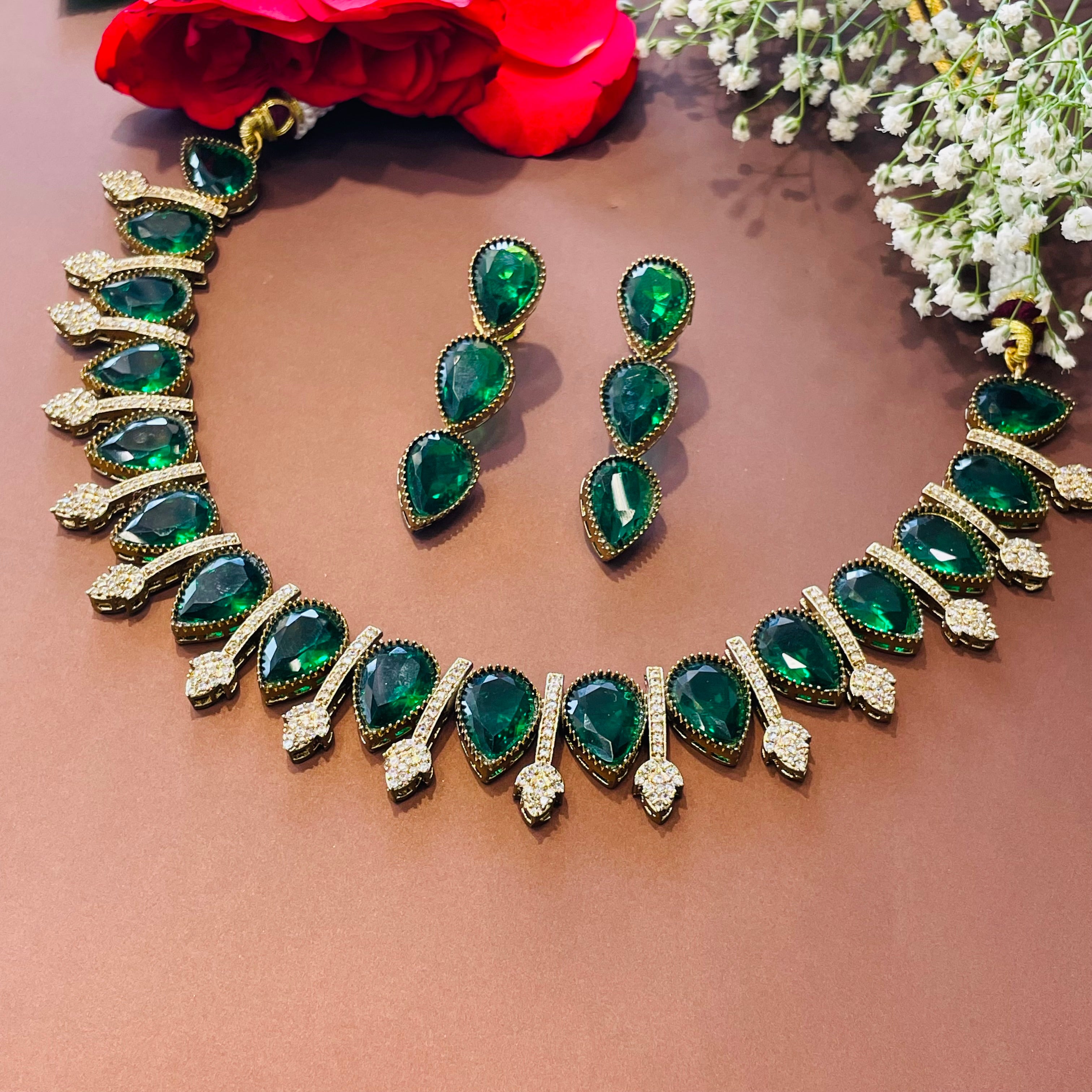Nayaab Kavya Neckpiece