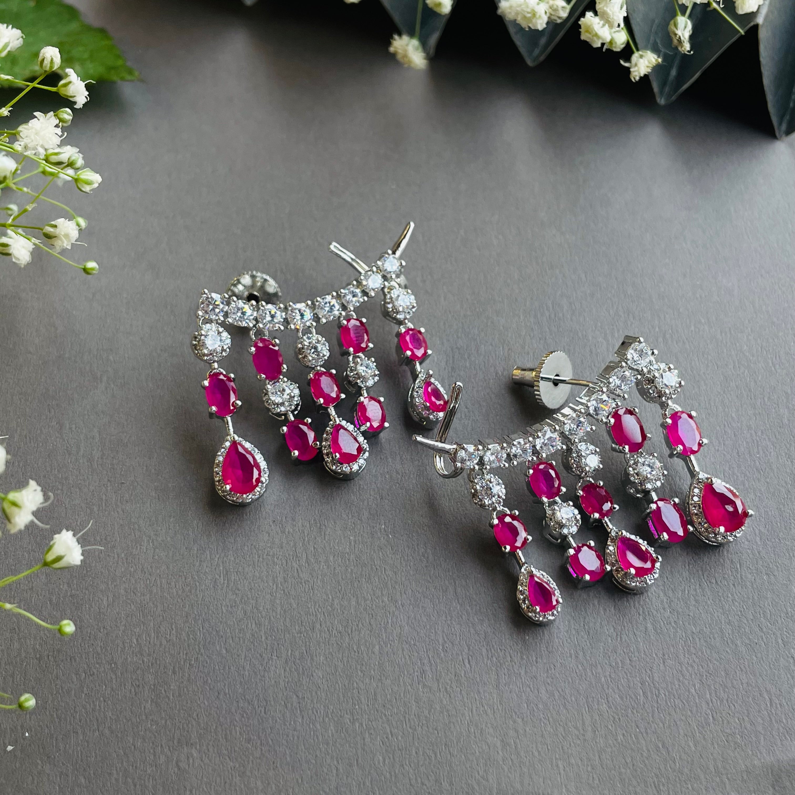 Ad Dhriti  Earcuff