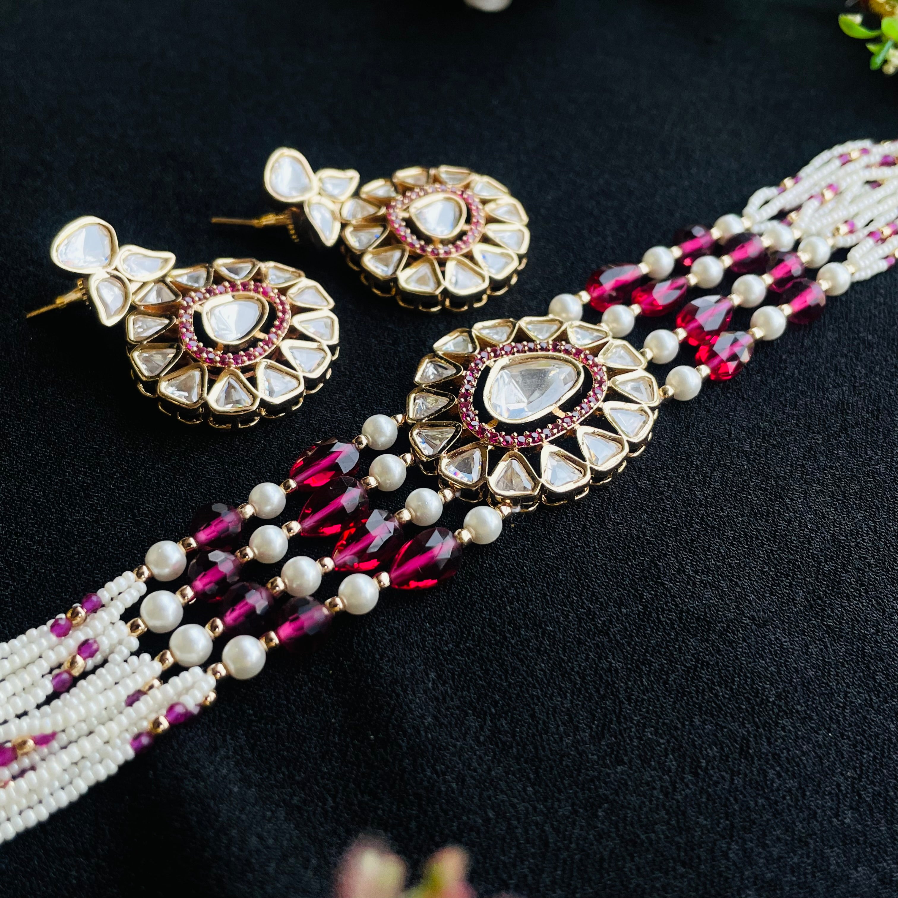 Nayaab Chhavvi Polki neckpiece