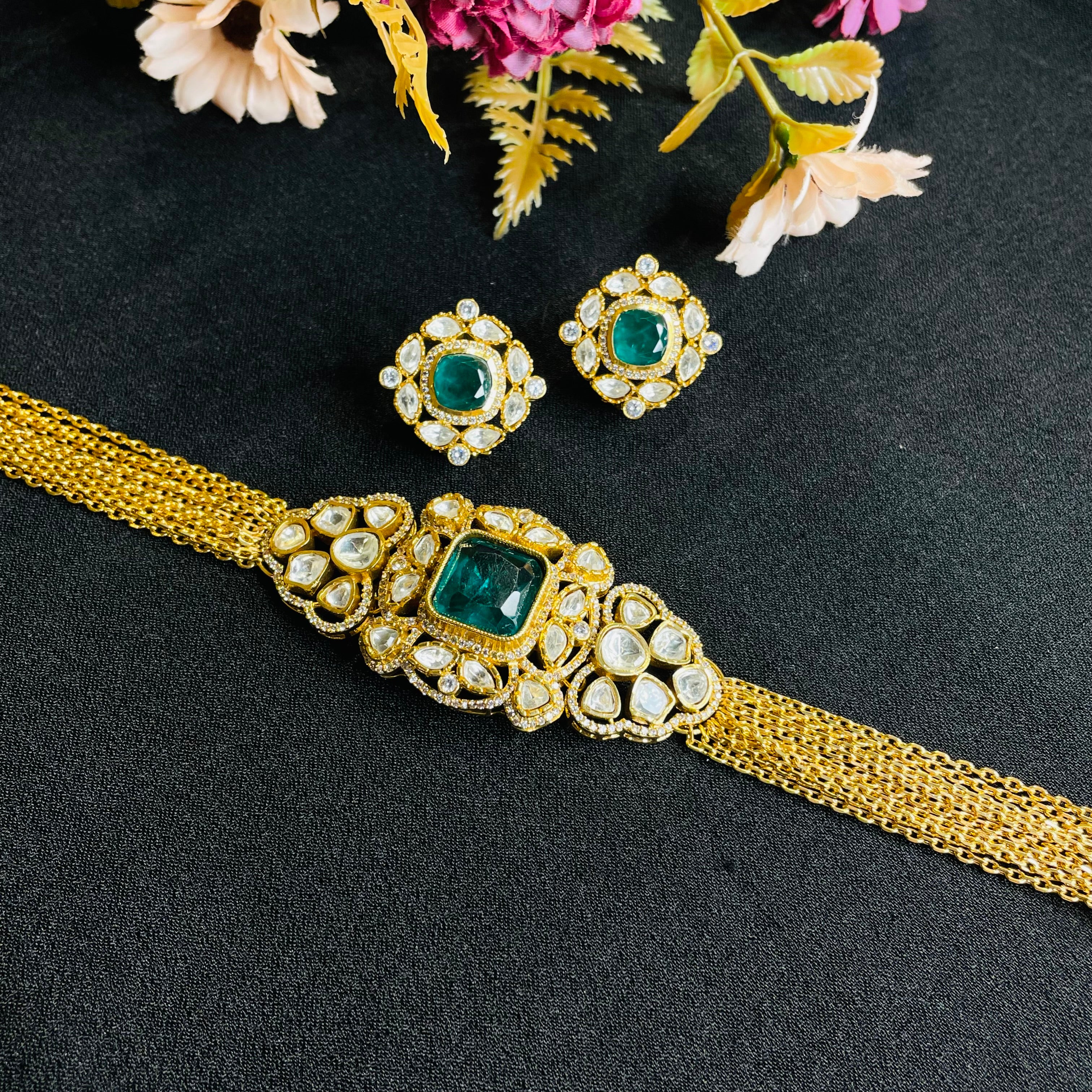 Nayaab Lane Polki Choker
