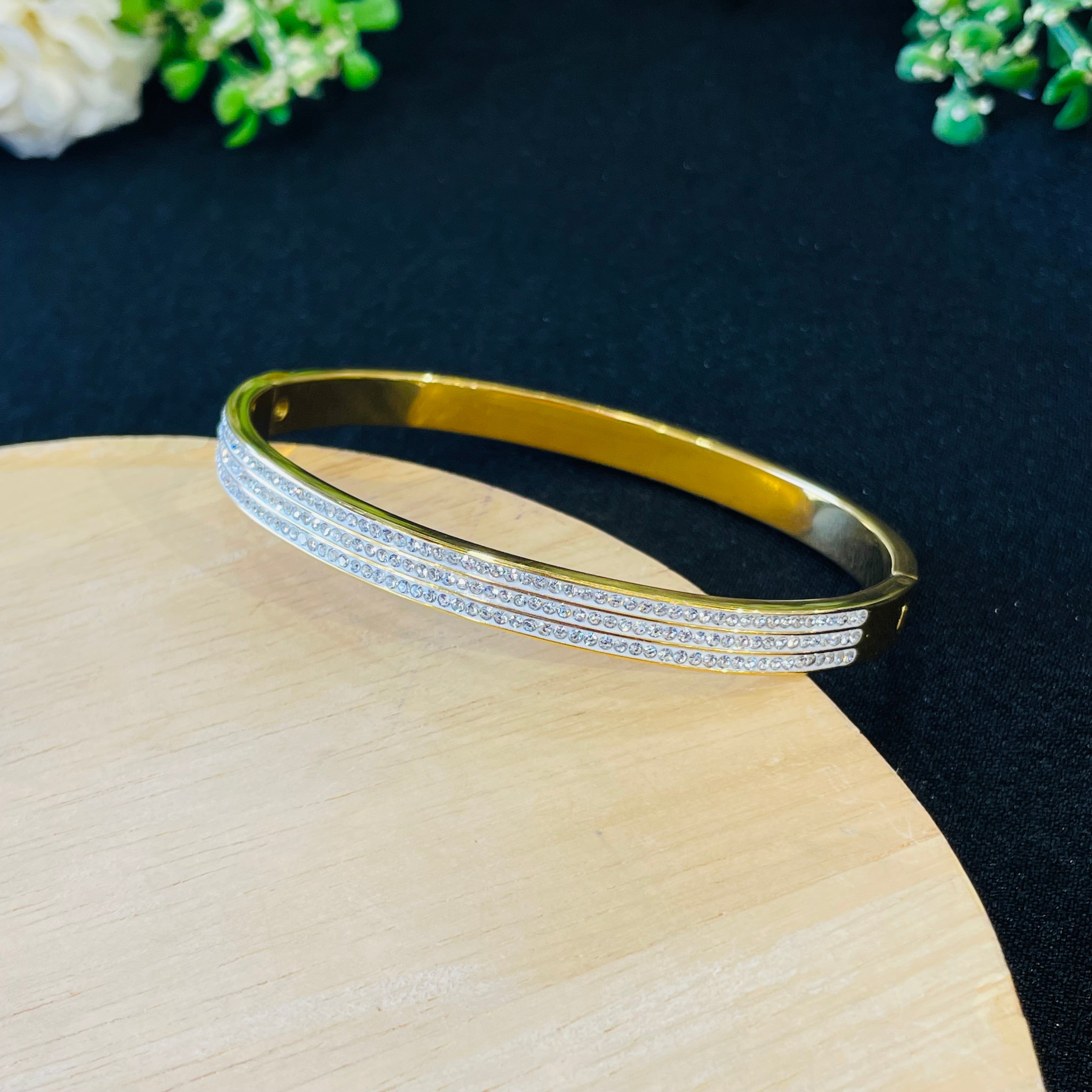 Layla Viral bracelet 02