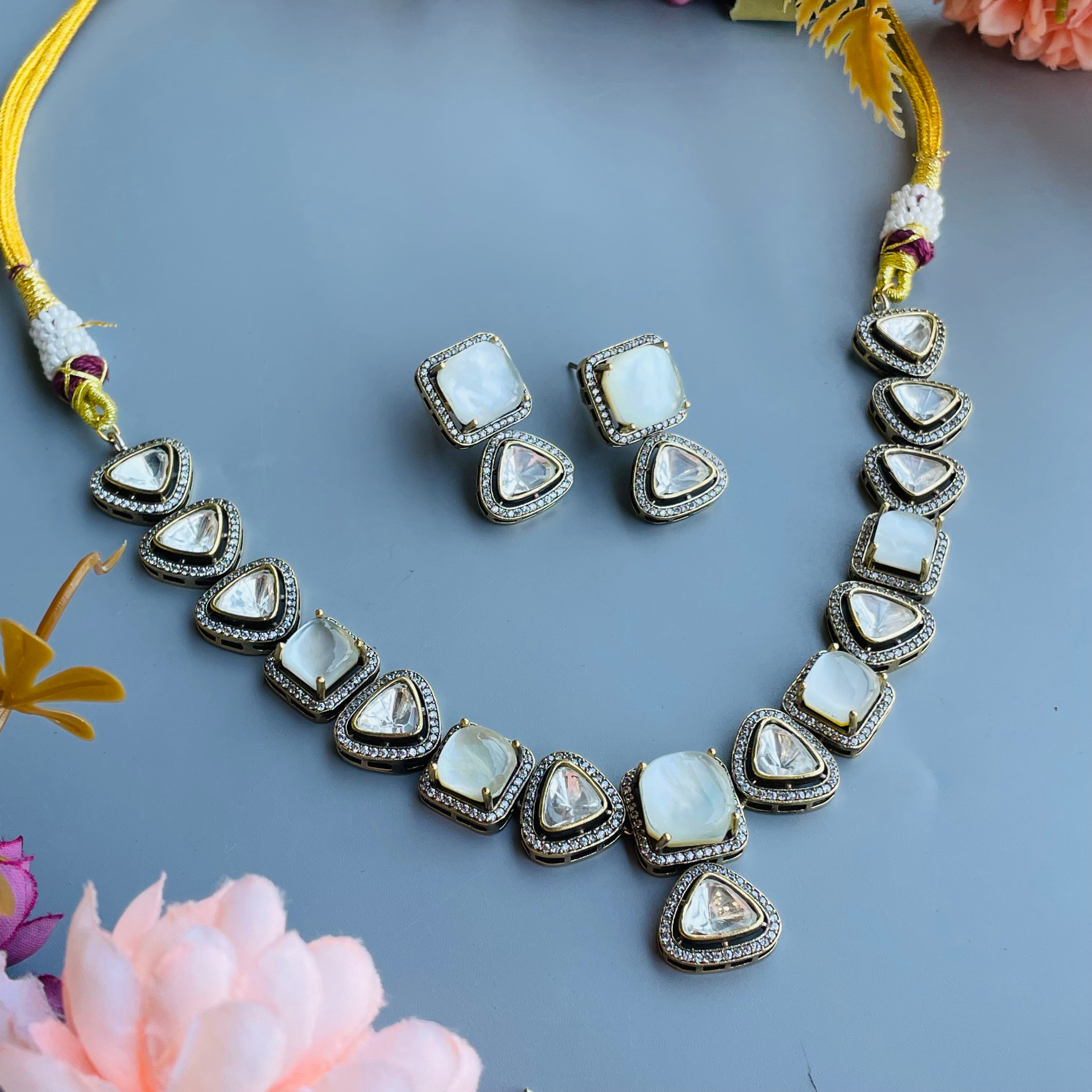 Nayaab Chandani Polki Neckpiece