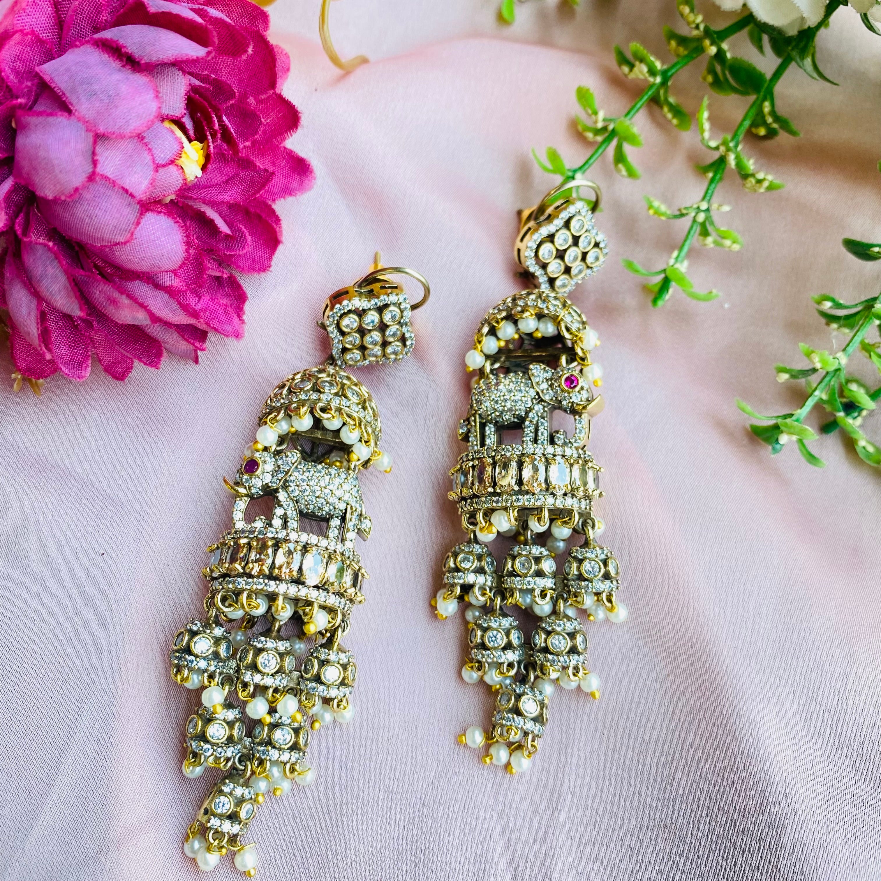 Nayaab Kavya jhumki