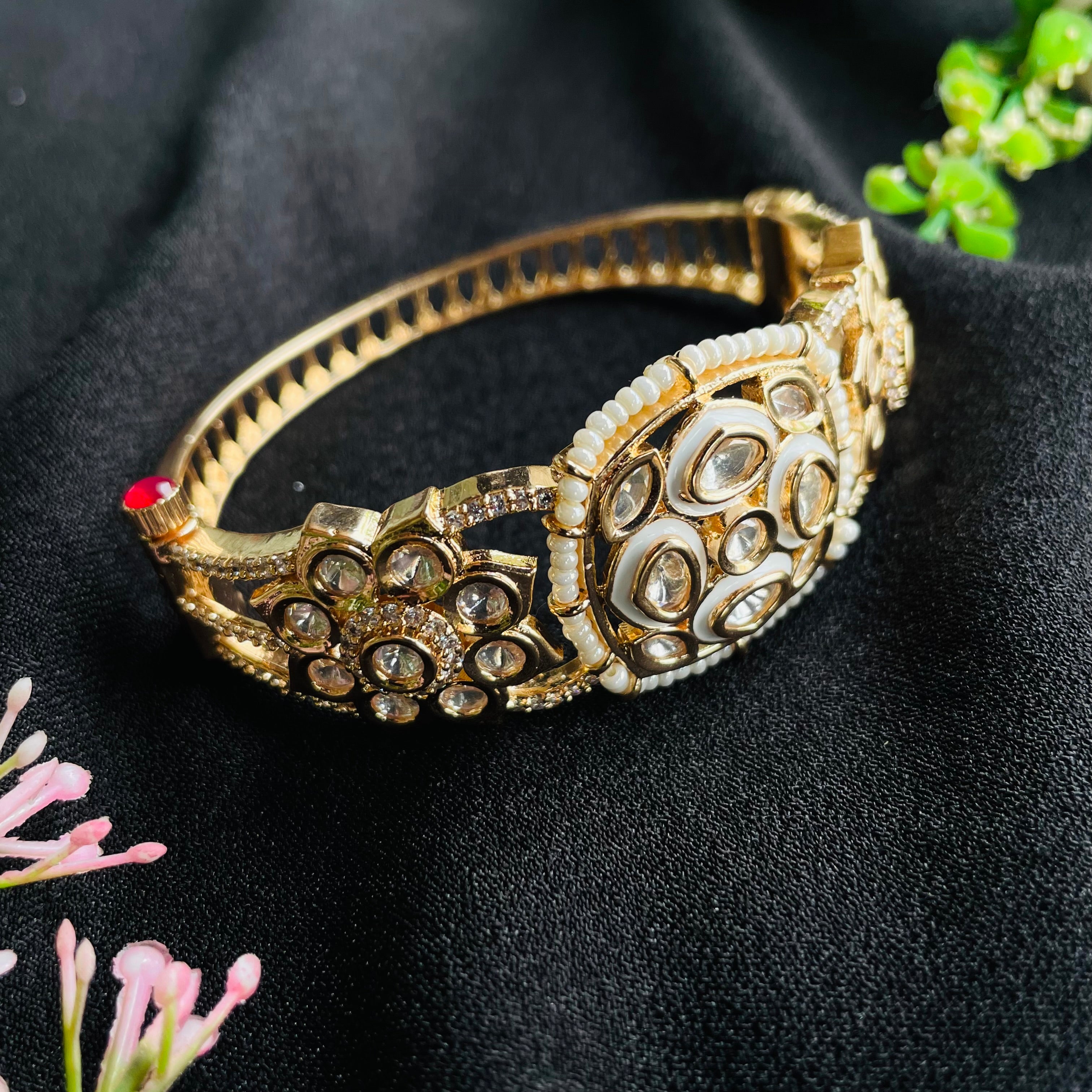 Nayaab Aarohi Polki Bracelet