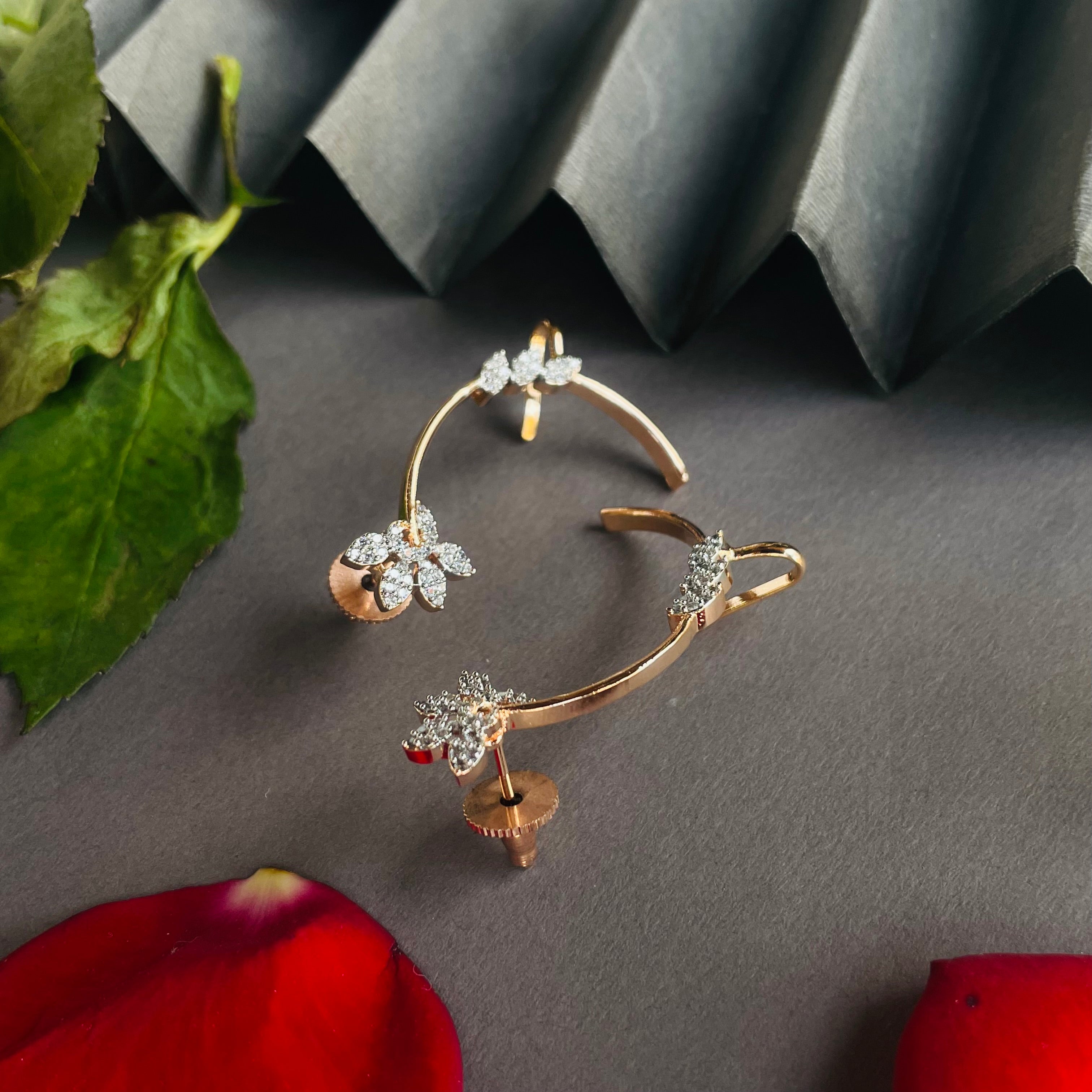 Ad Rose Earcuff