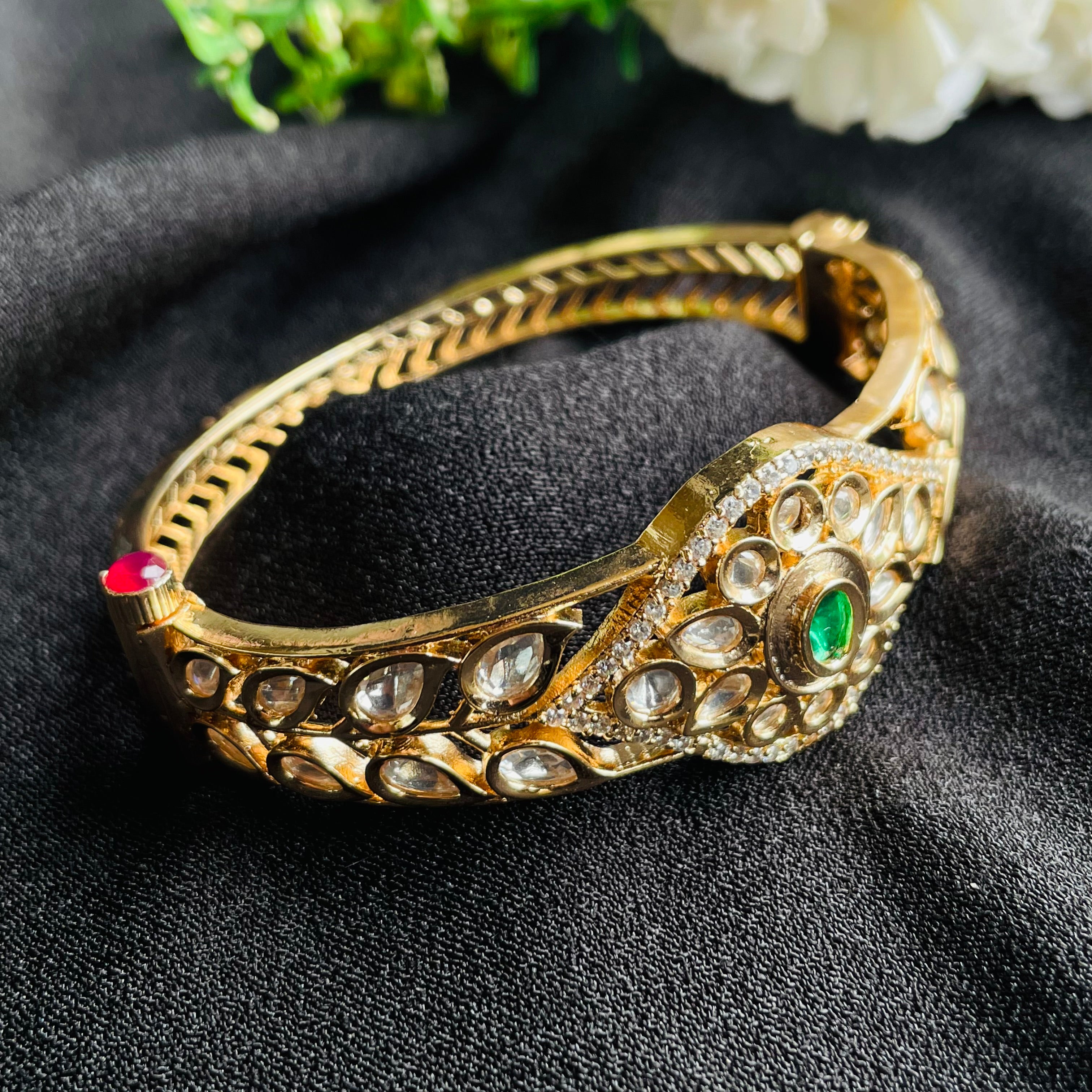 Nayaab Shaloka Polki Bracelet