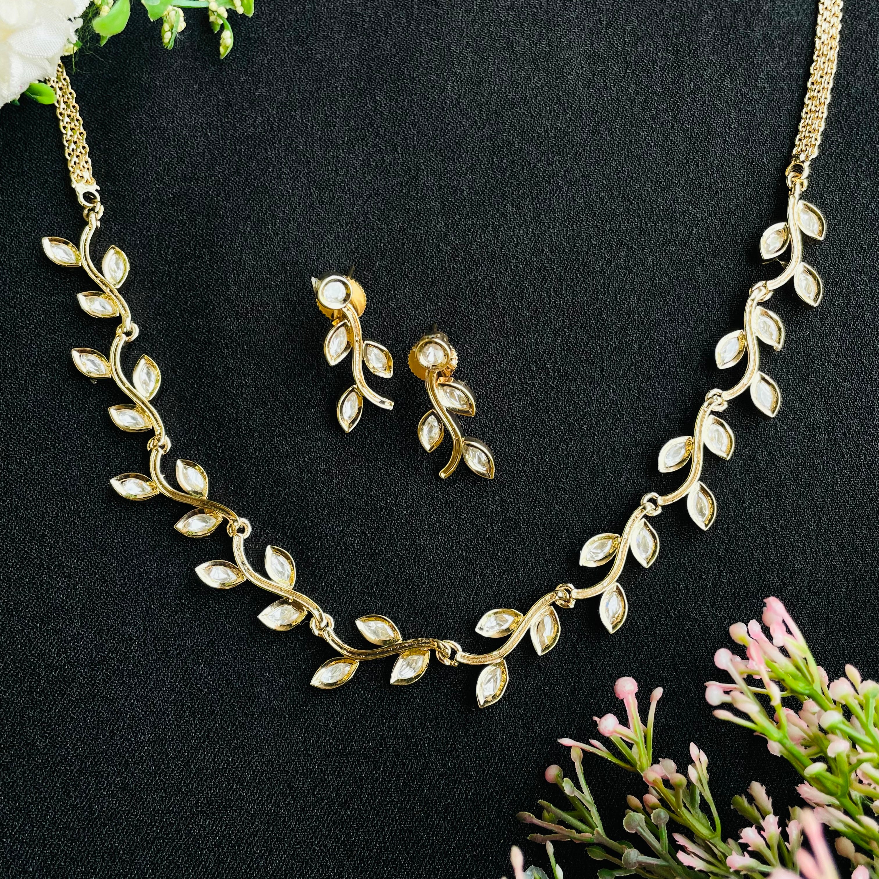 Nayaab Malika Polki Neckpiece