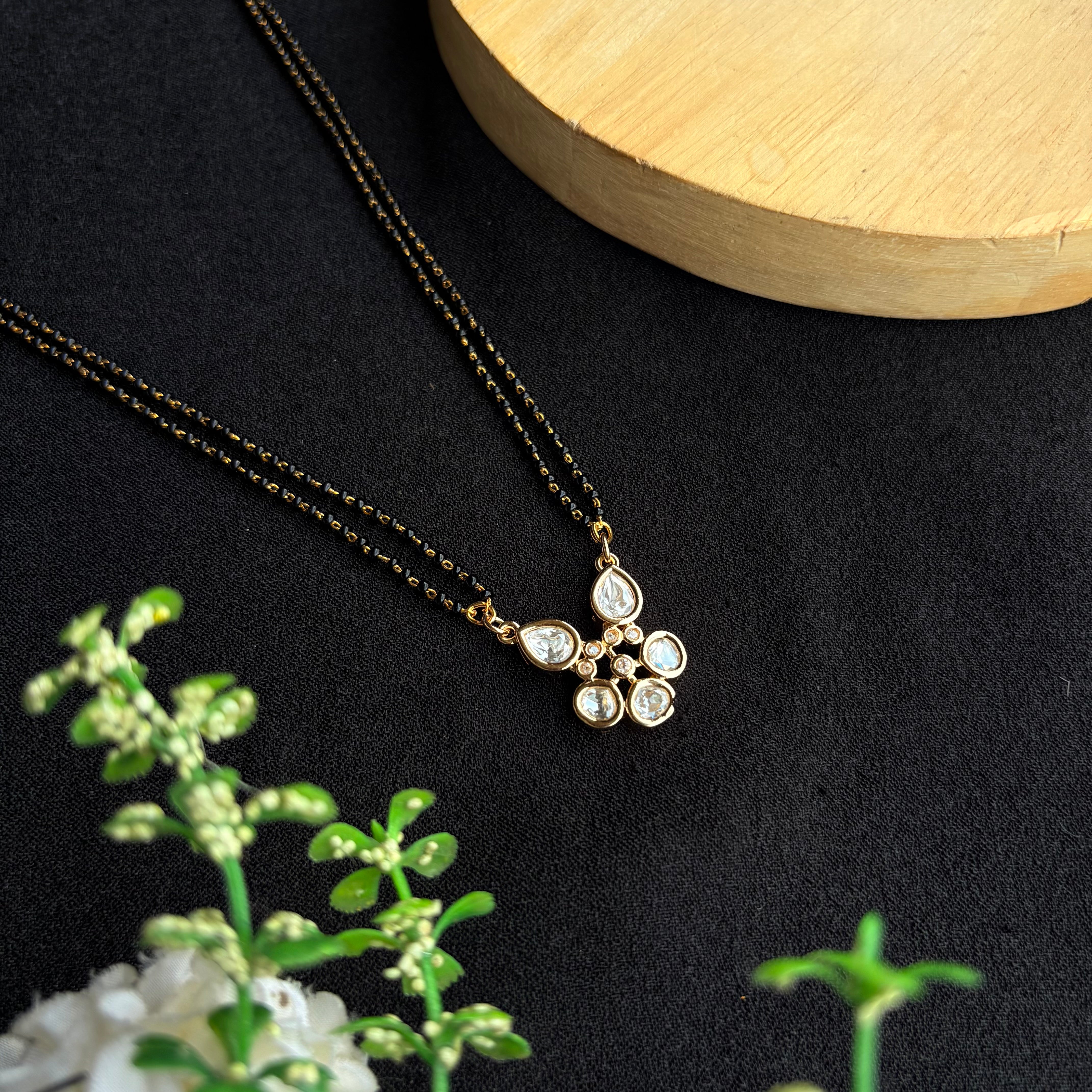 Nayaab Anika Mangalsutra