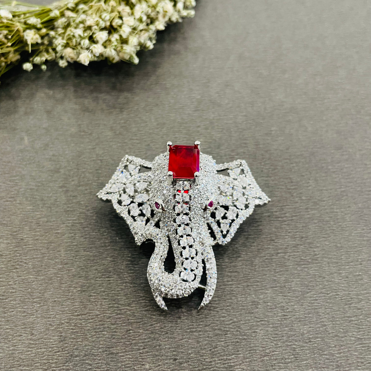 Ad Juhi brooch