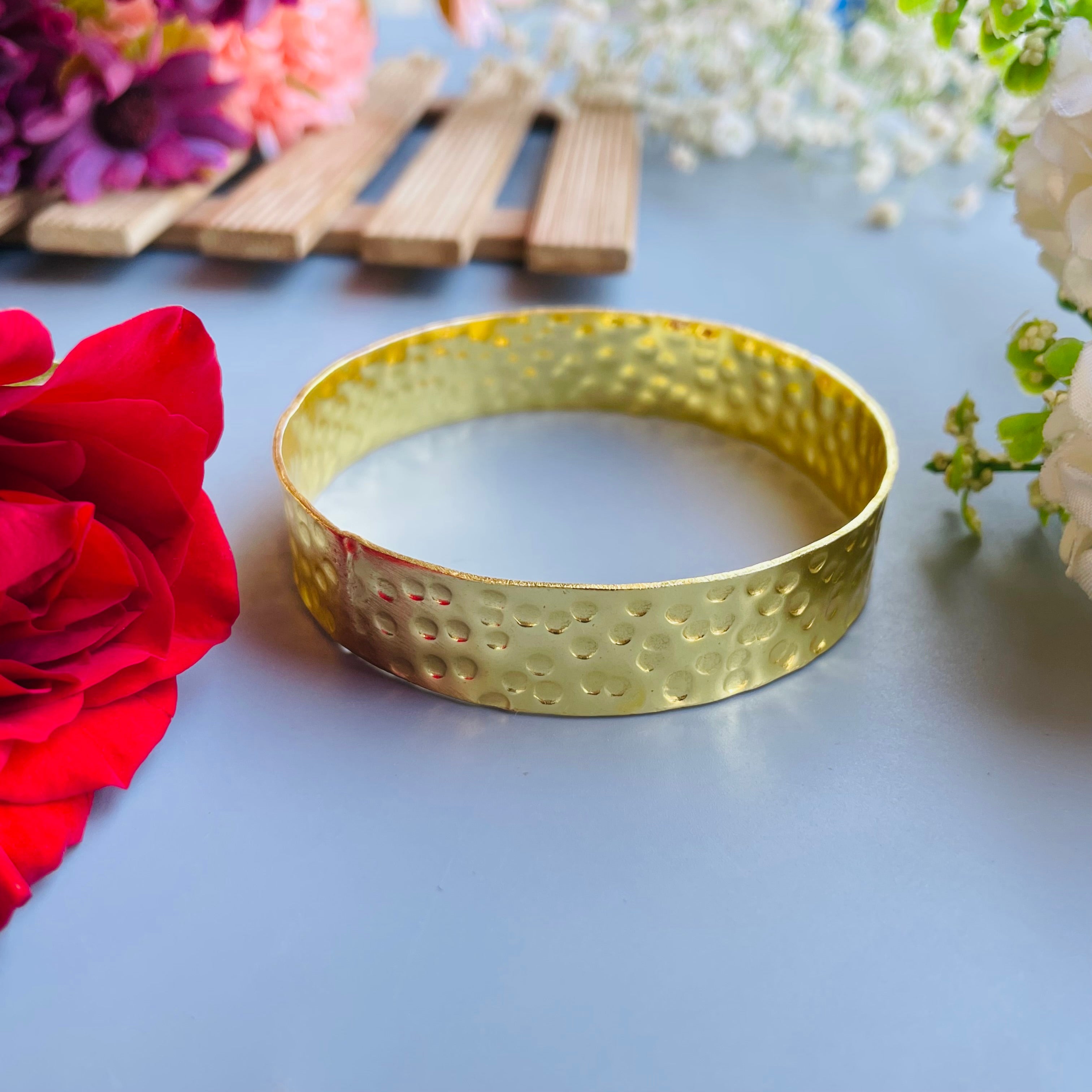 Layla gold bangle