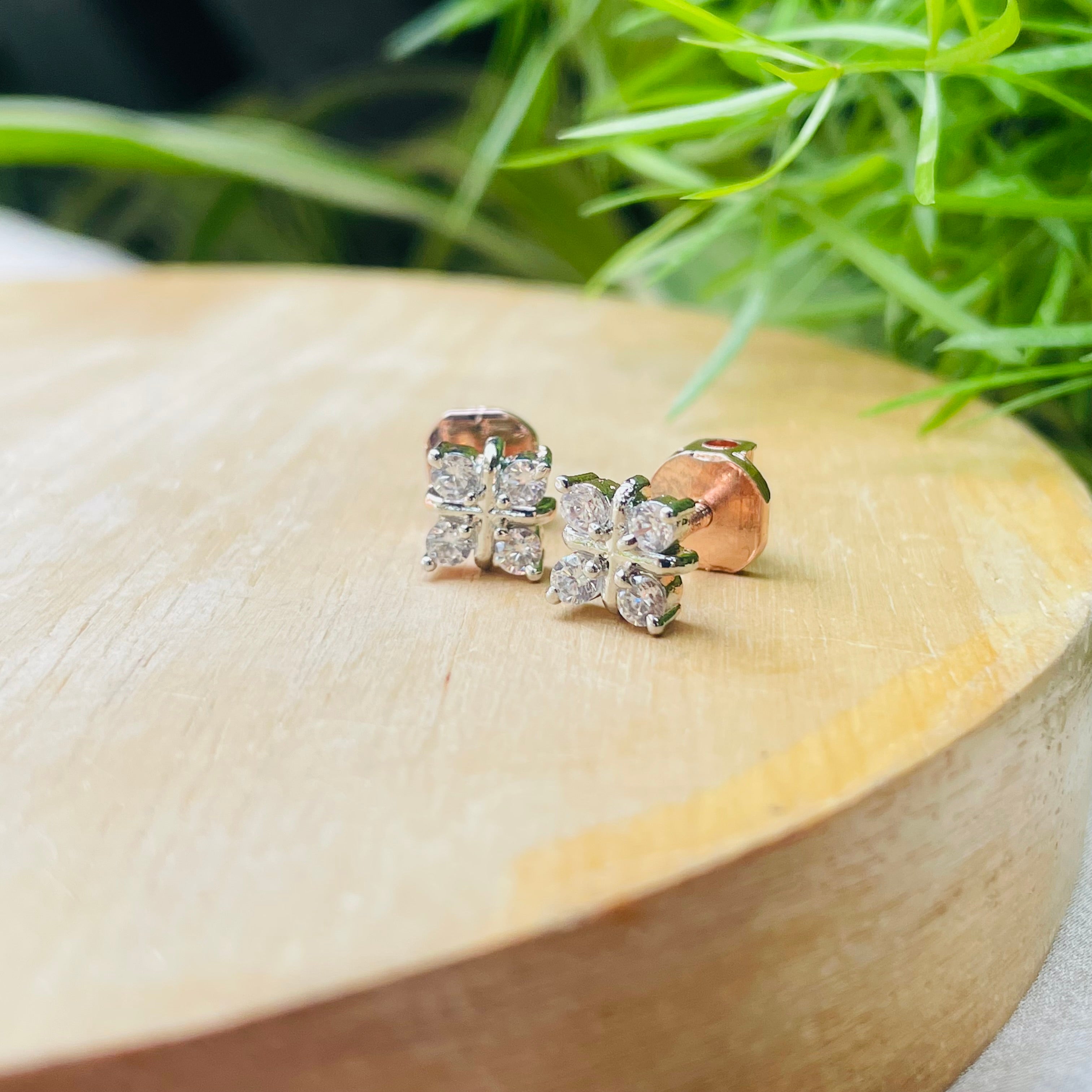 Ad Fifer studs