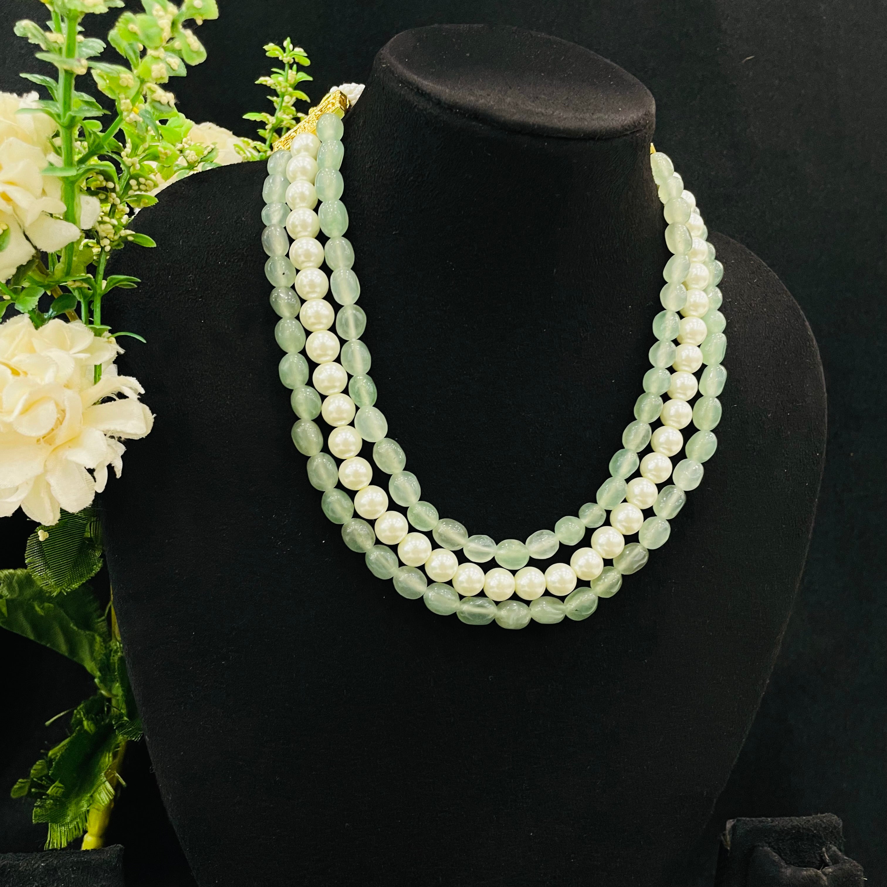 Nayaab Amelia pearl Mala