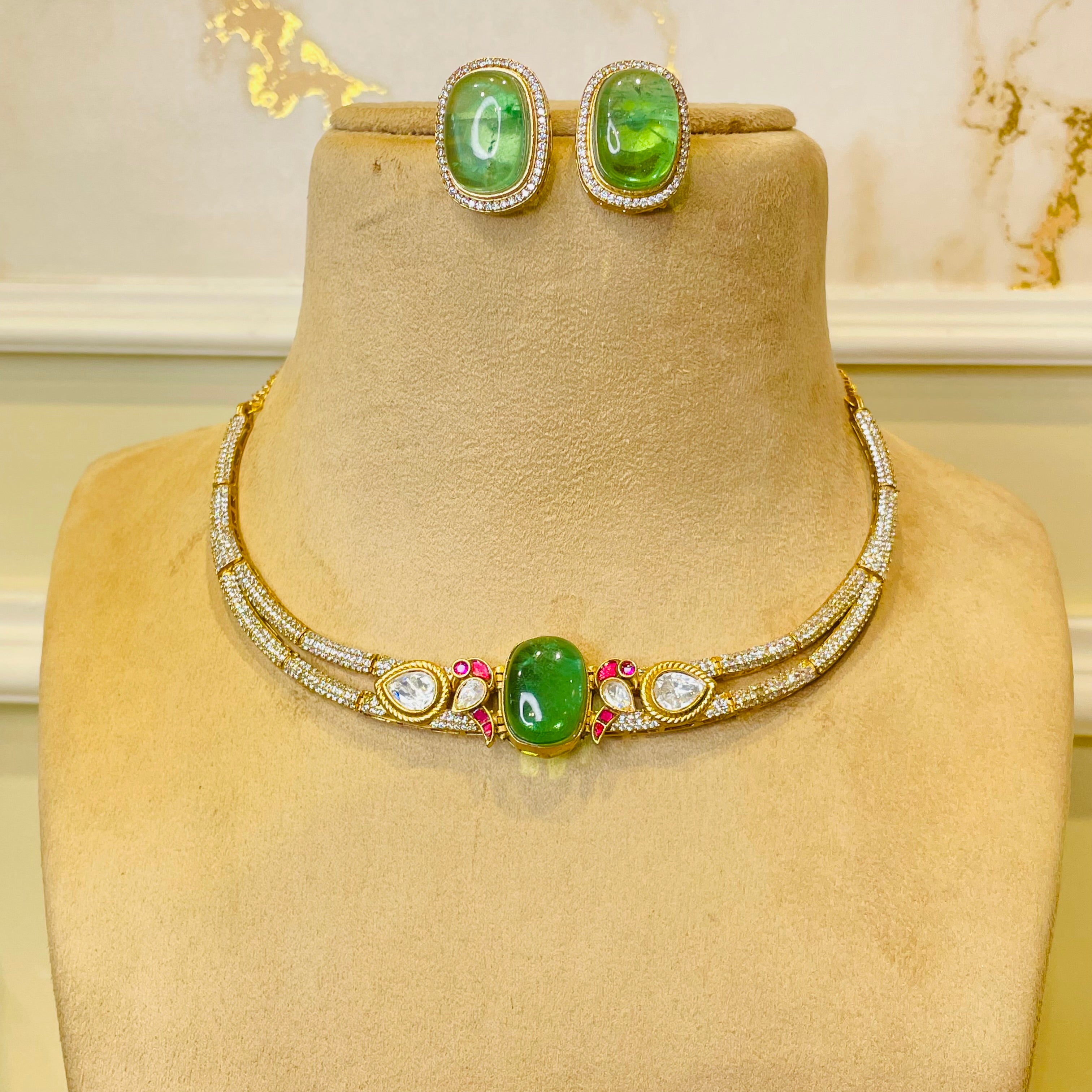 Nayaab Alka Neckpiece