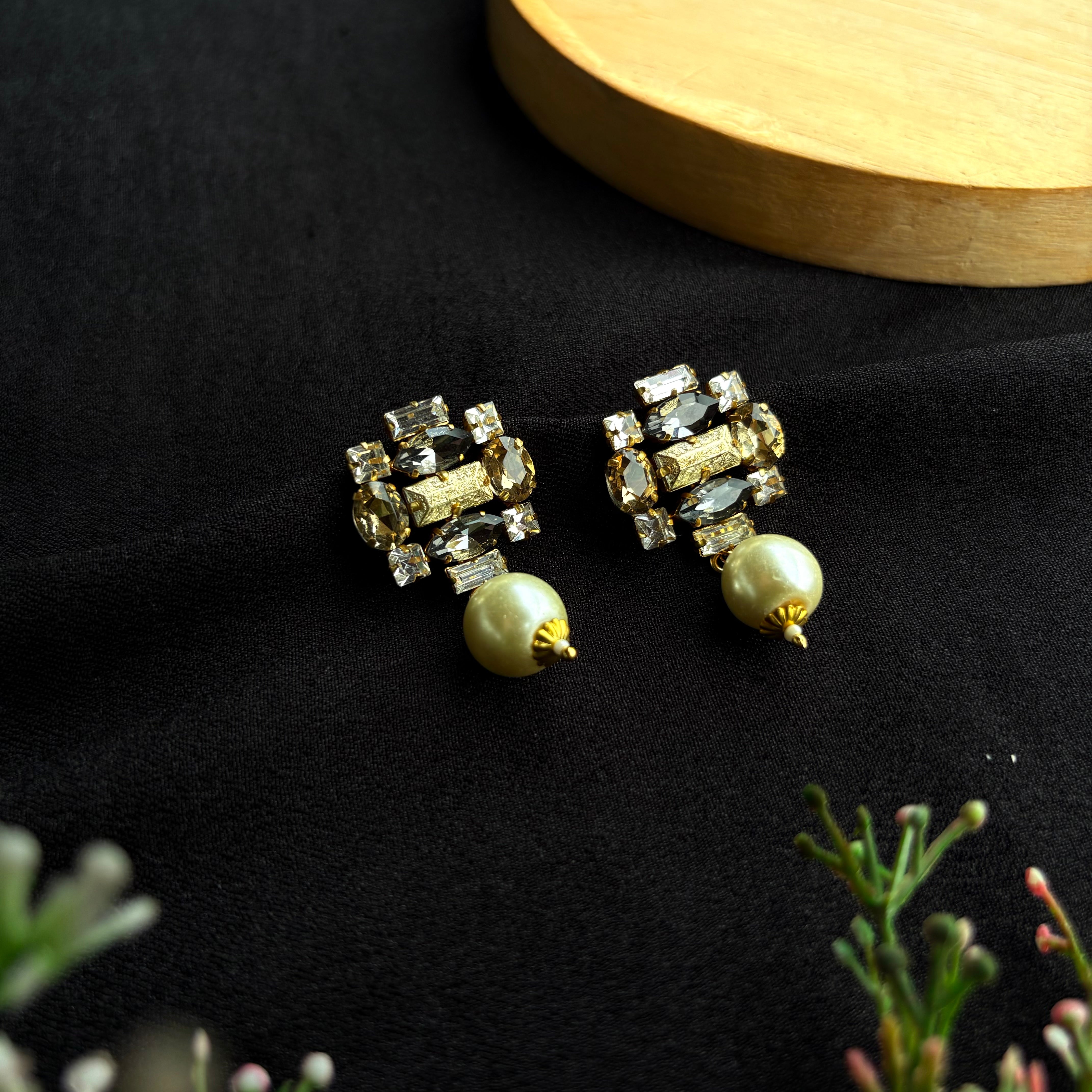 Solaris Pearl Drop Earrings