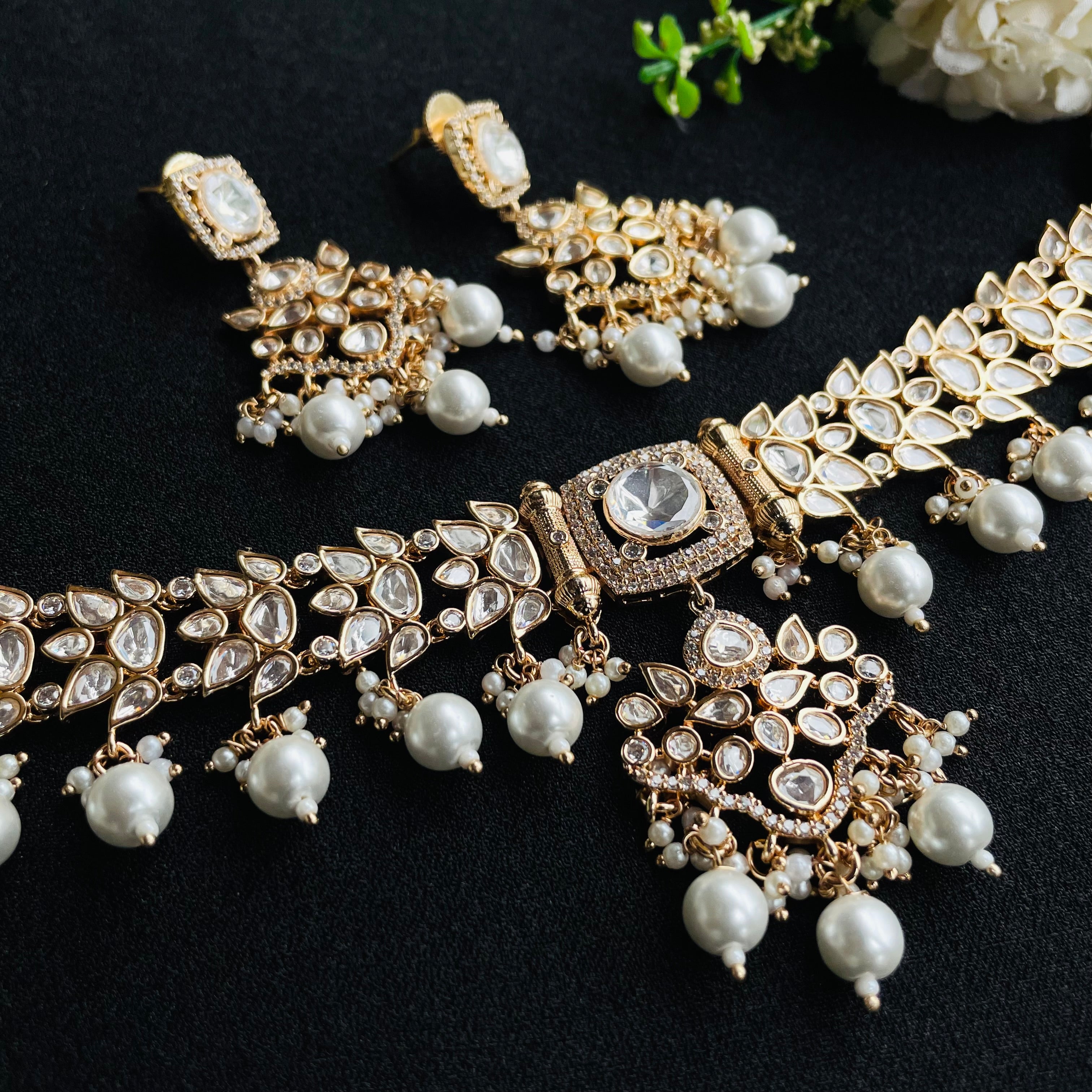 Nayaab bhavika Polki Choker