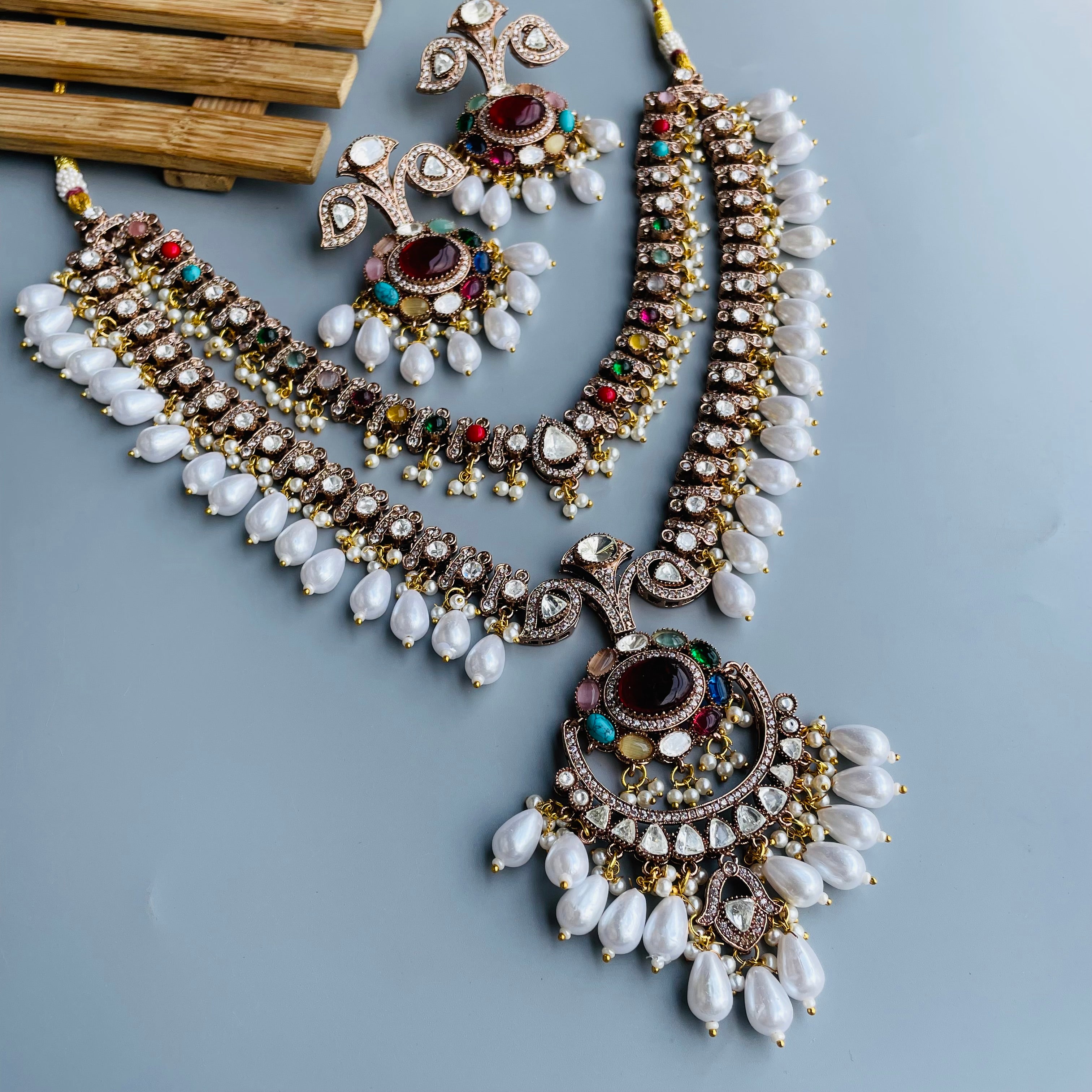 Nayaab Ranisa Neckpiece