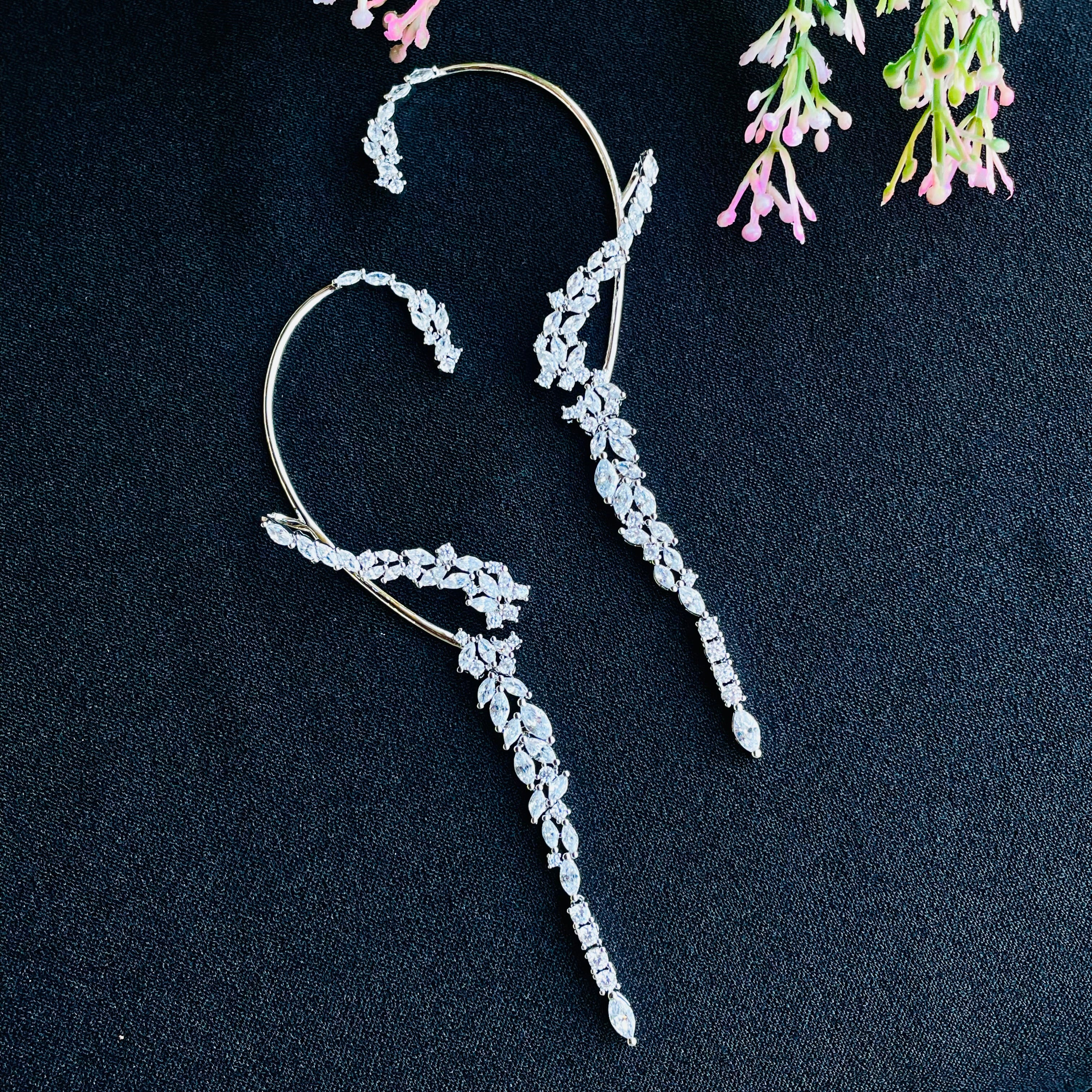 Ad Aria Earcuff