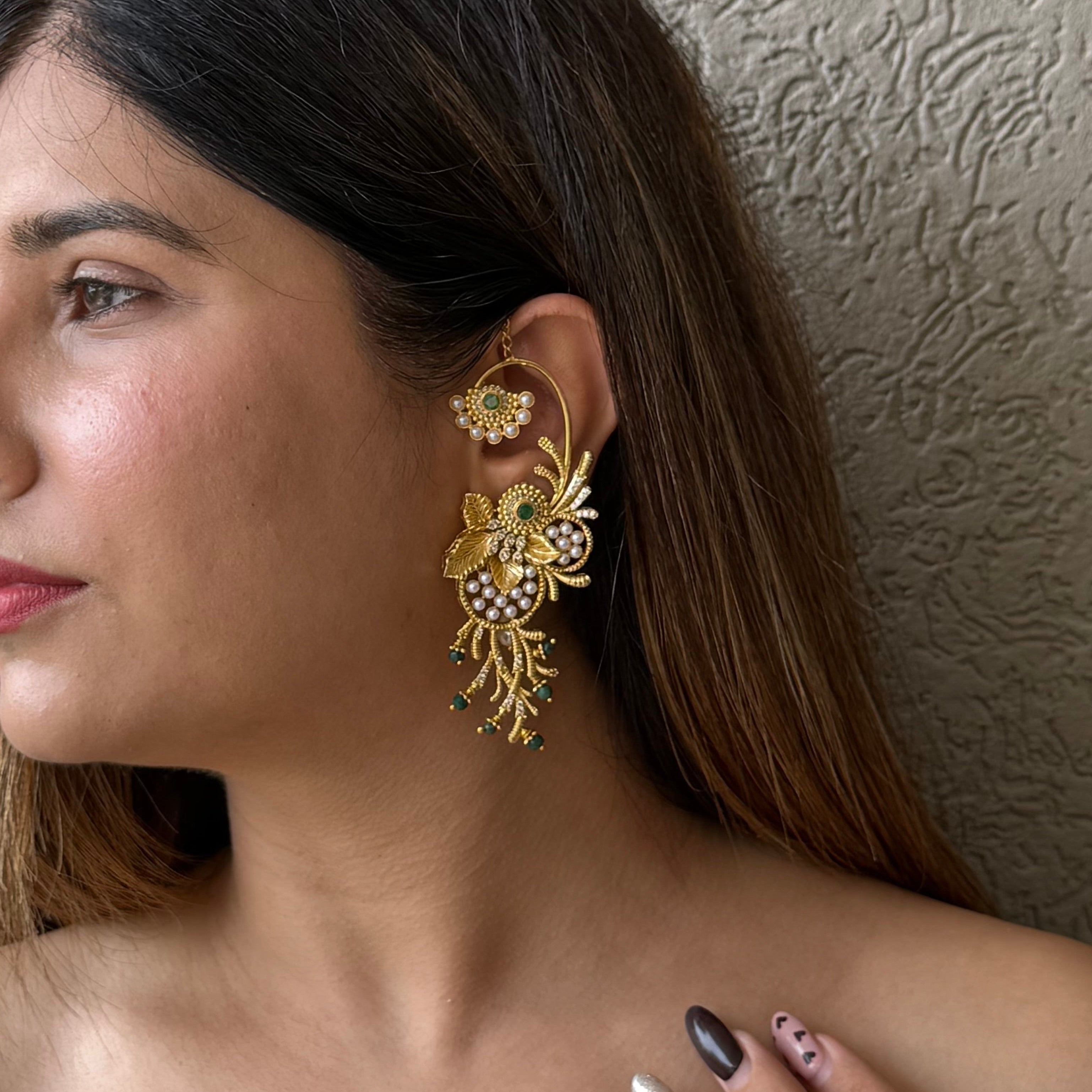 Nayaab Lavanya Earcuff