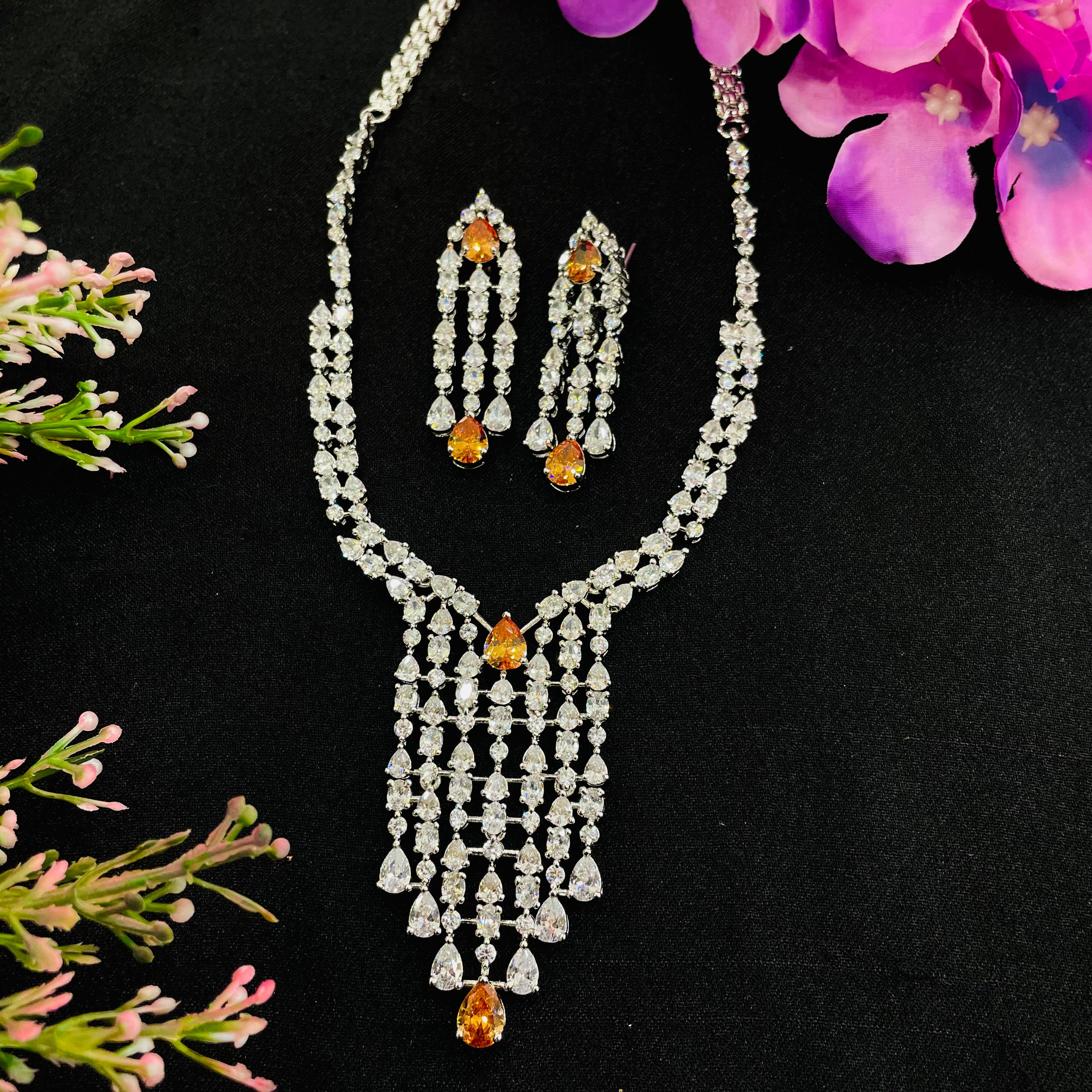 Ad Amelia Neckpiece