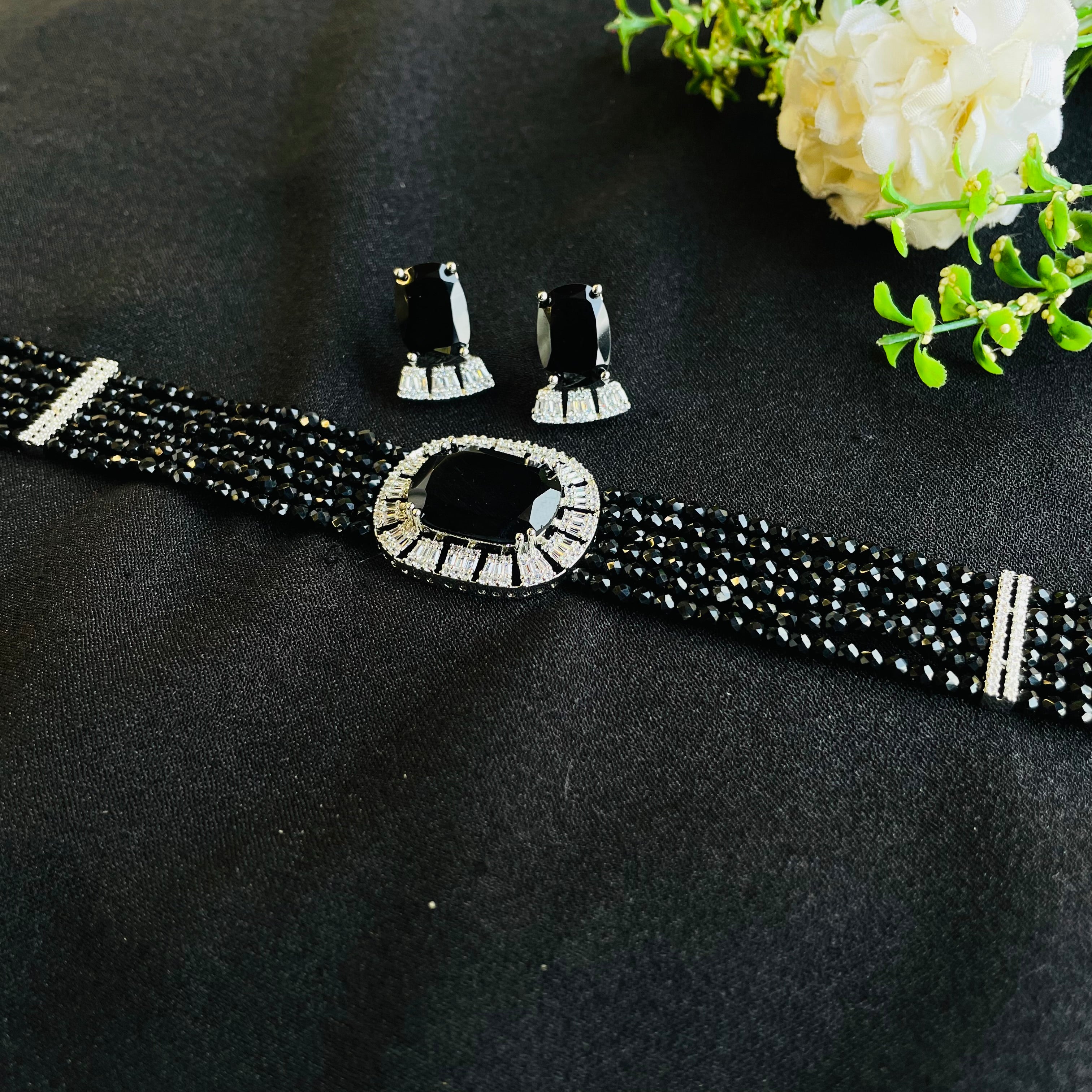Ad Leilani Choker