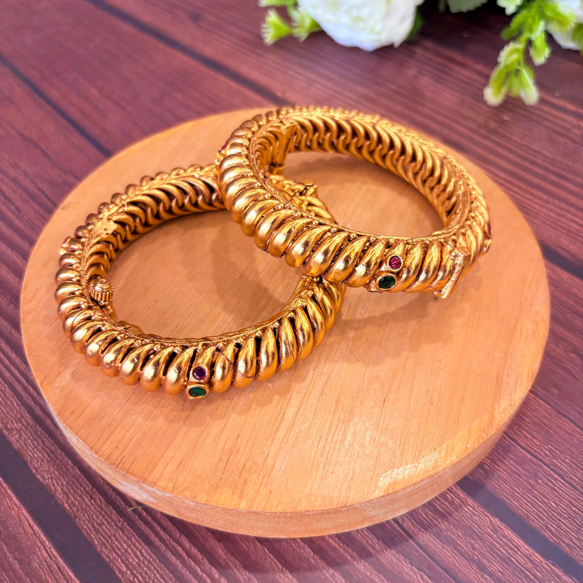 Ruhani Bangles