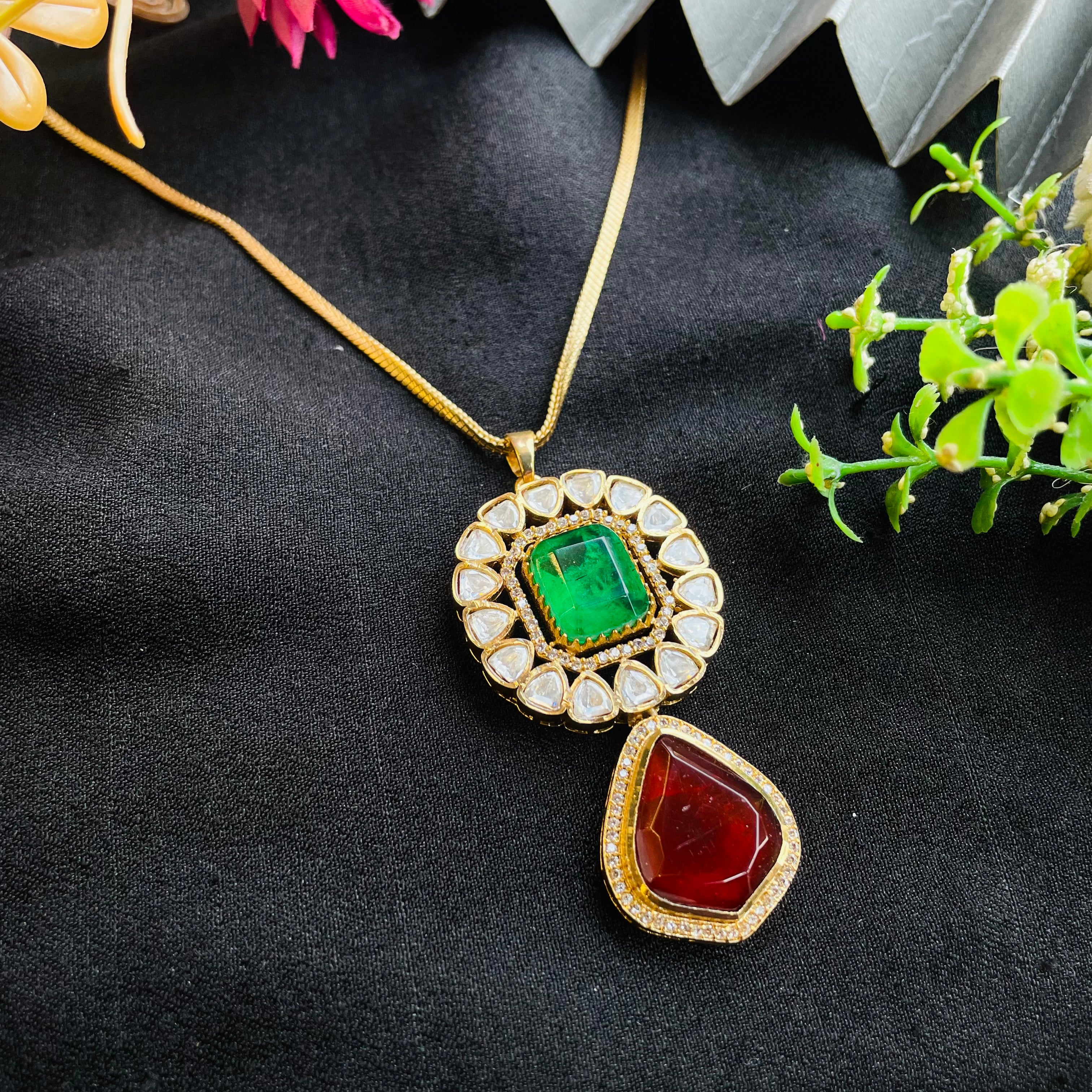 Nayaab jaxon pendent