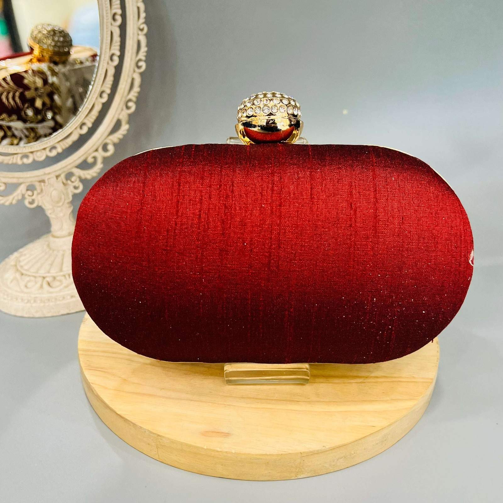 Vs Velvet Embroidery Clutch Mehroon