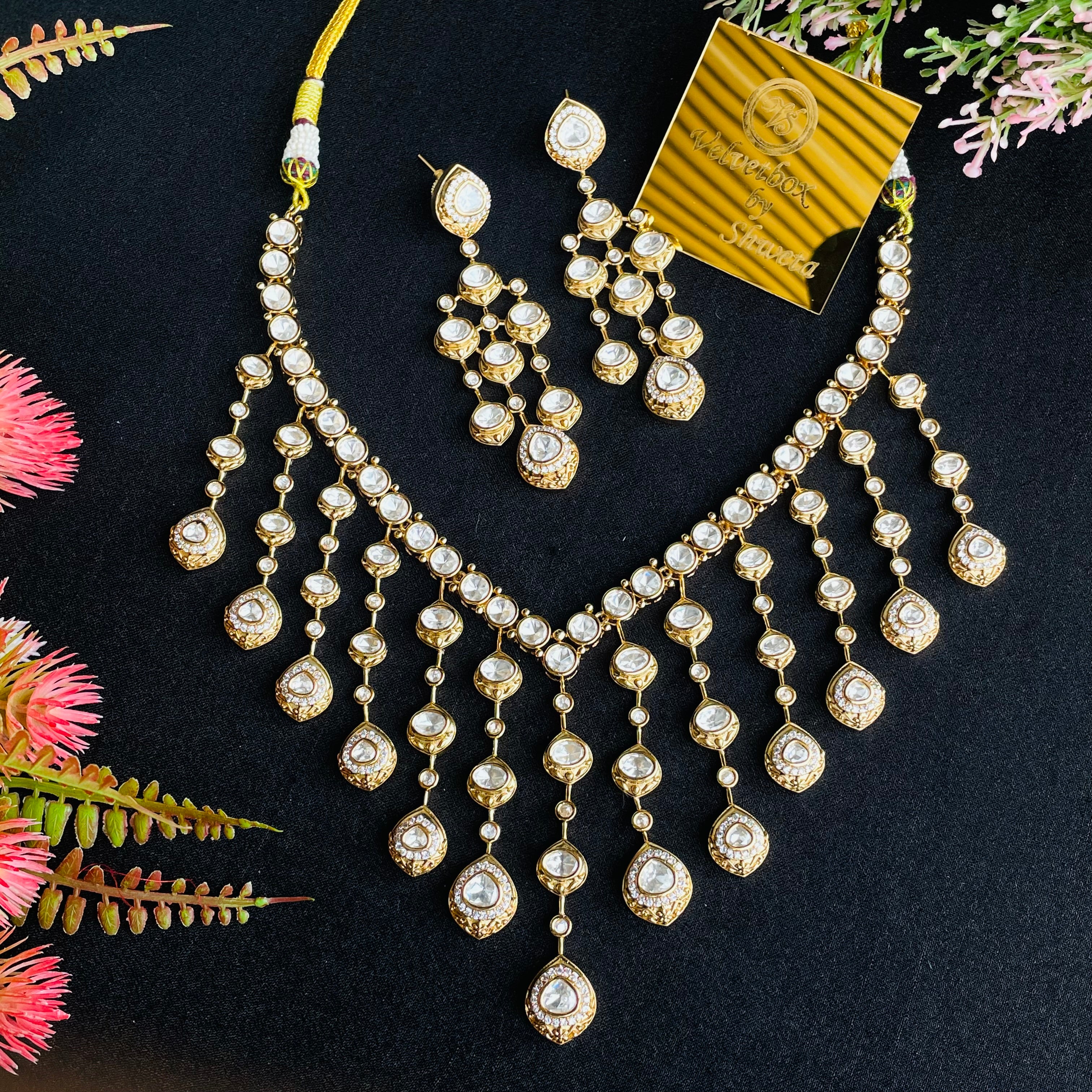 Nayaab Subi Polki Neckpiece
