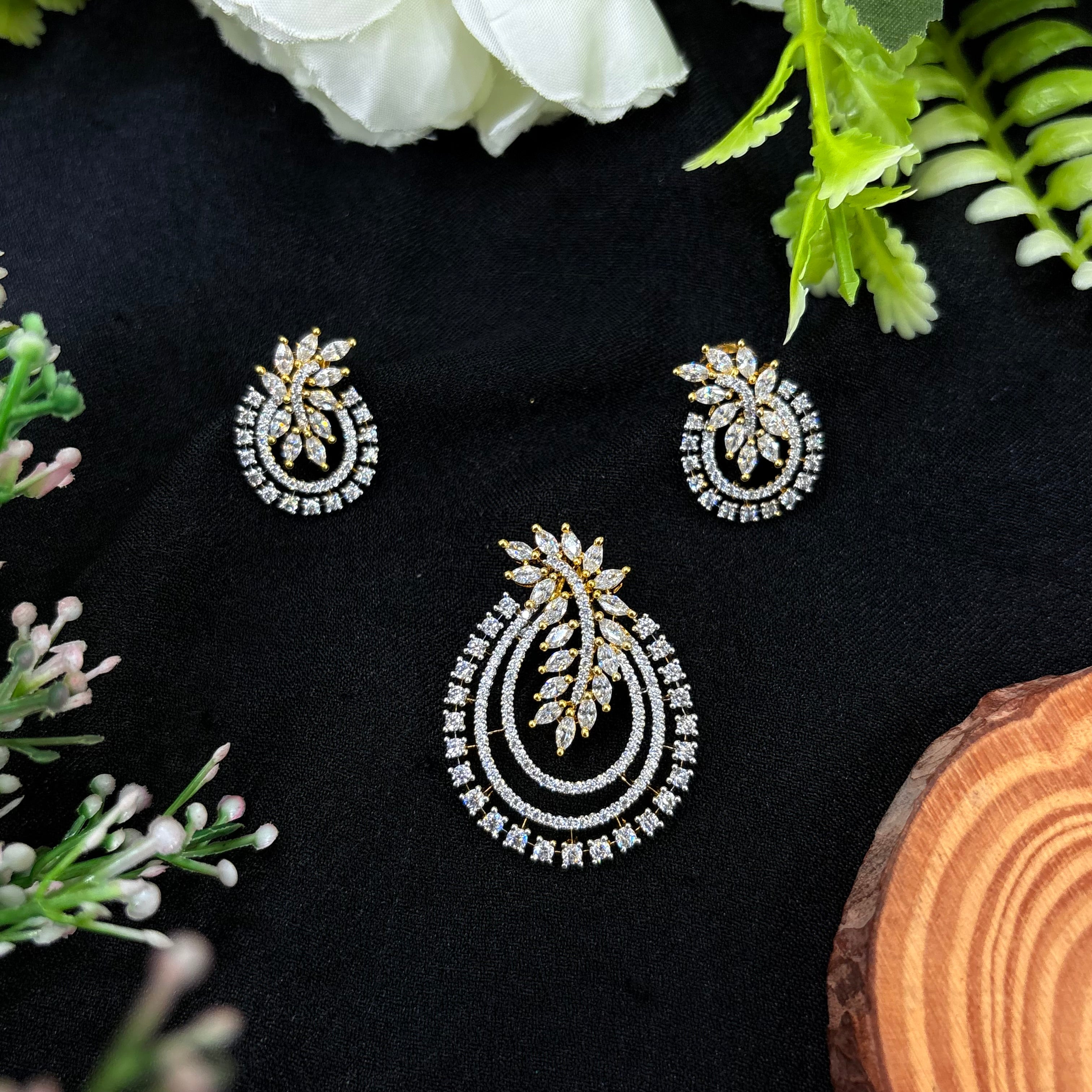 Elviera Pendant Set