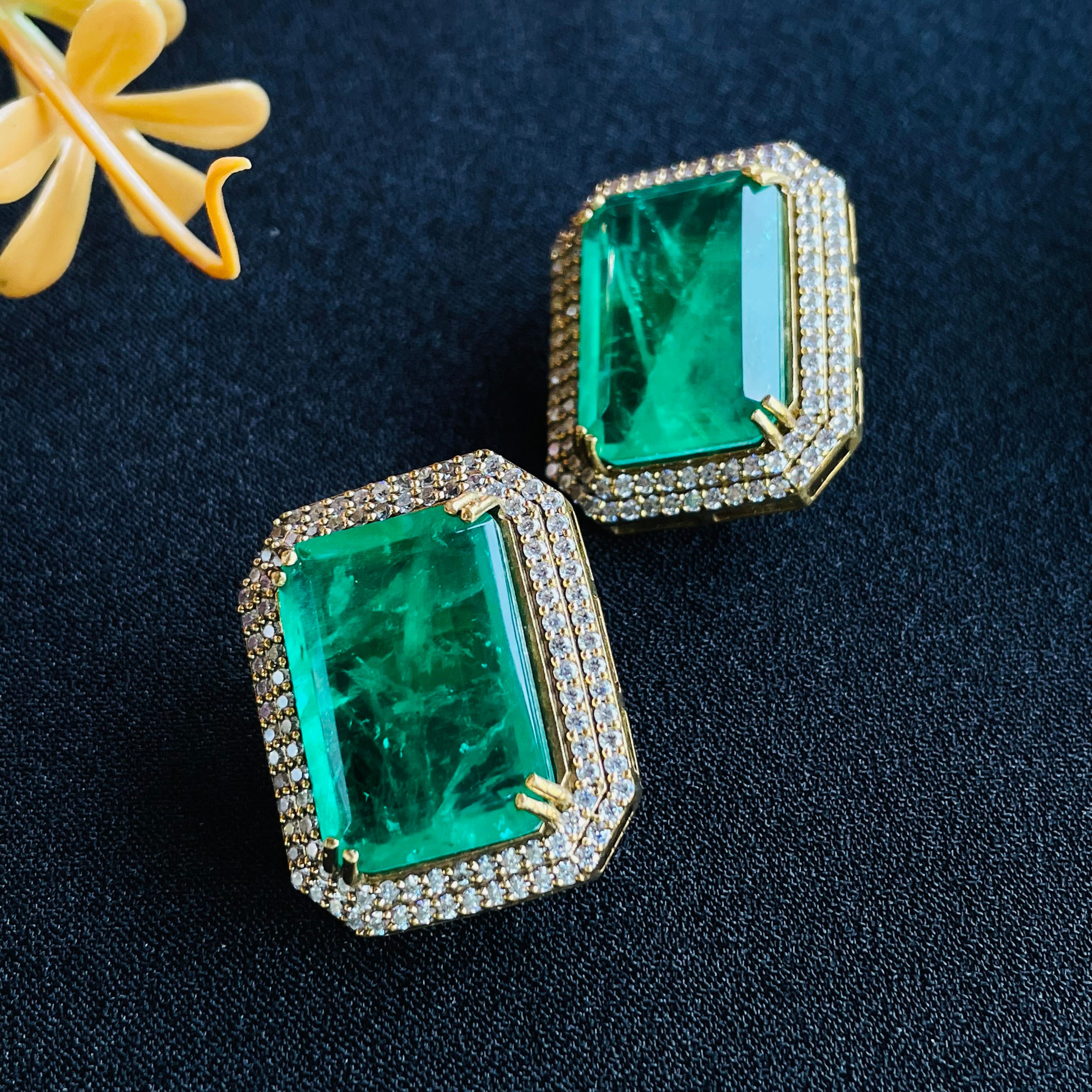 Nayaab arushi neckpiece