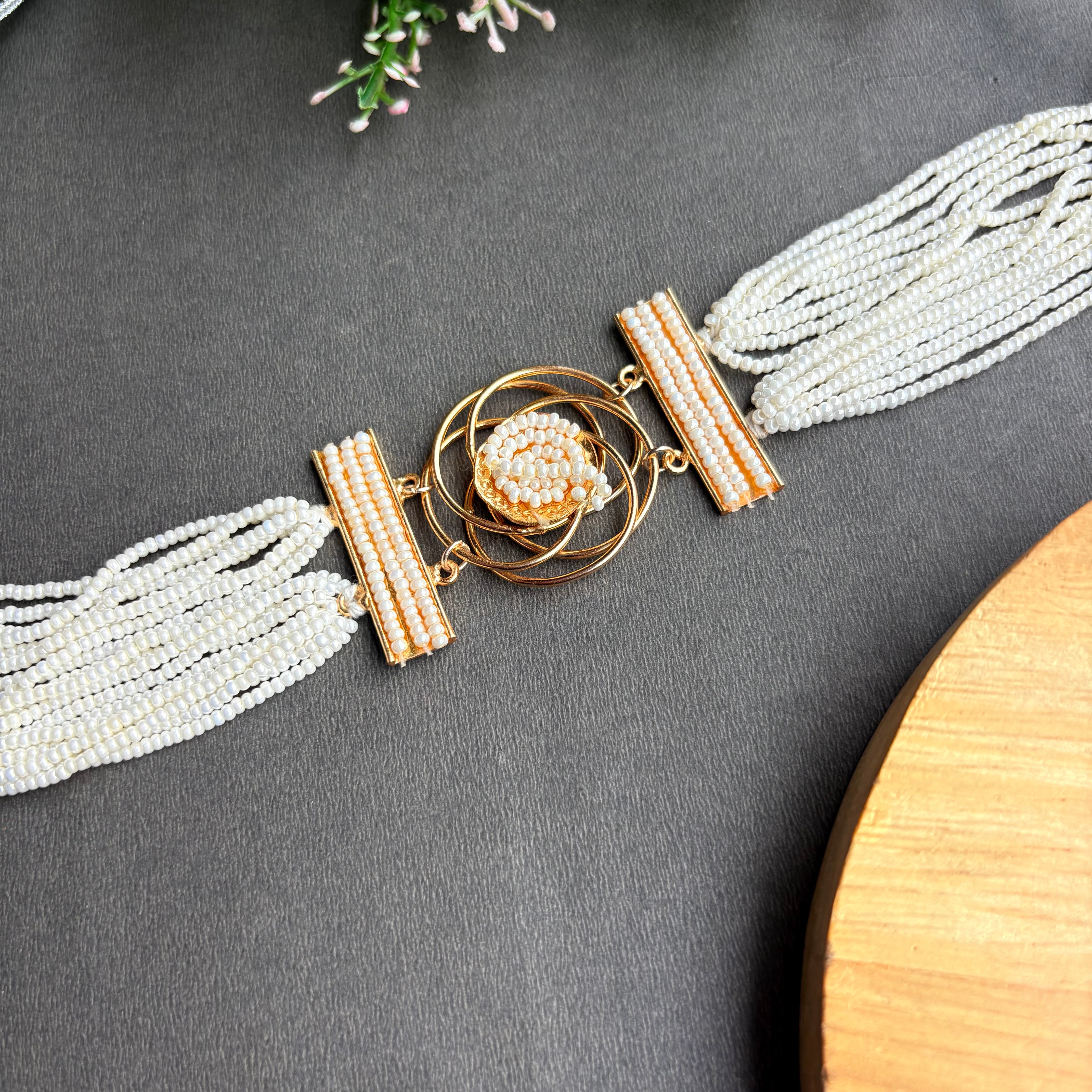Noor Pearl Choker