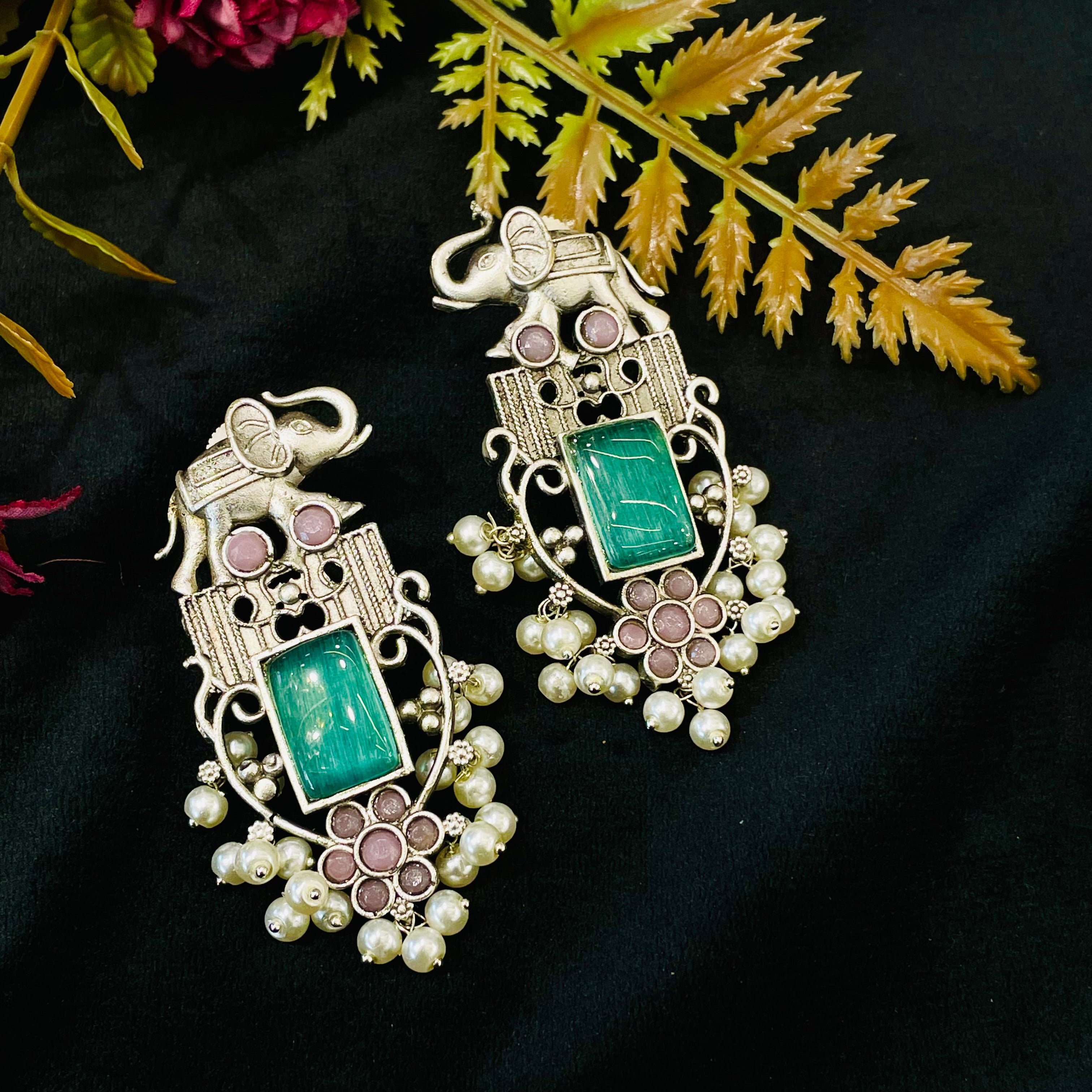 Inaya Romi Earrings