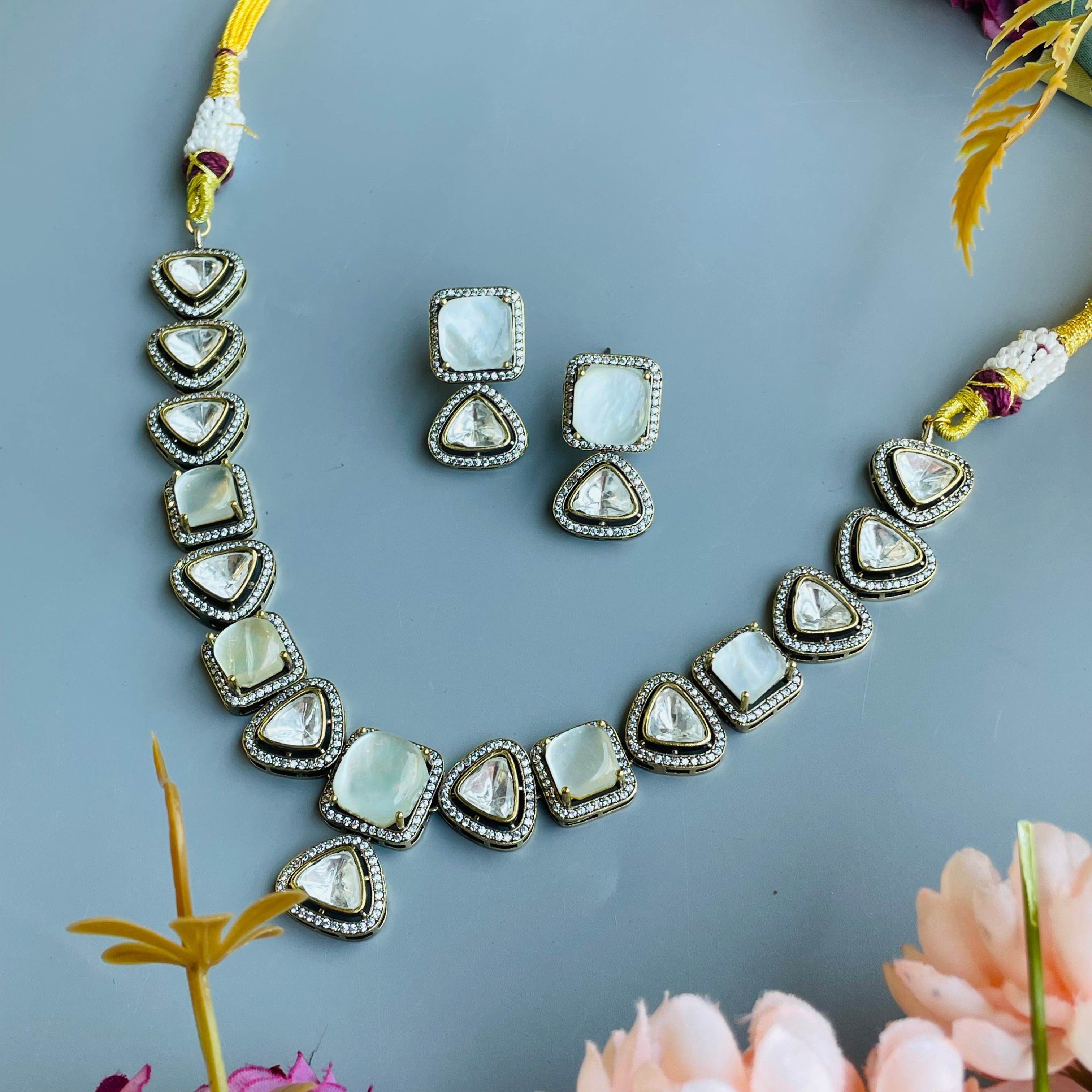 Nayaab Chandani Polki Neckpiece