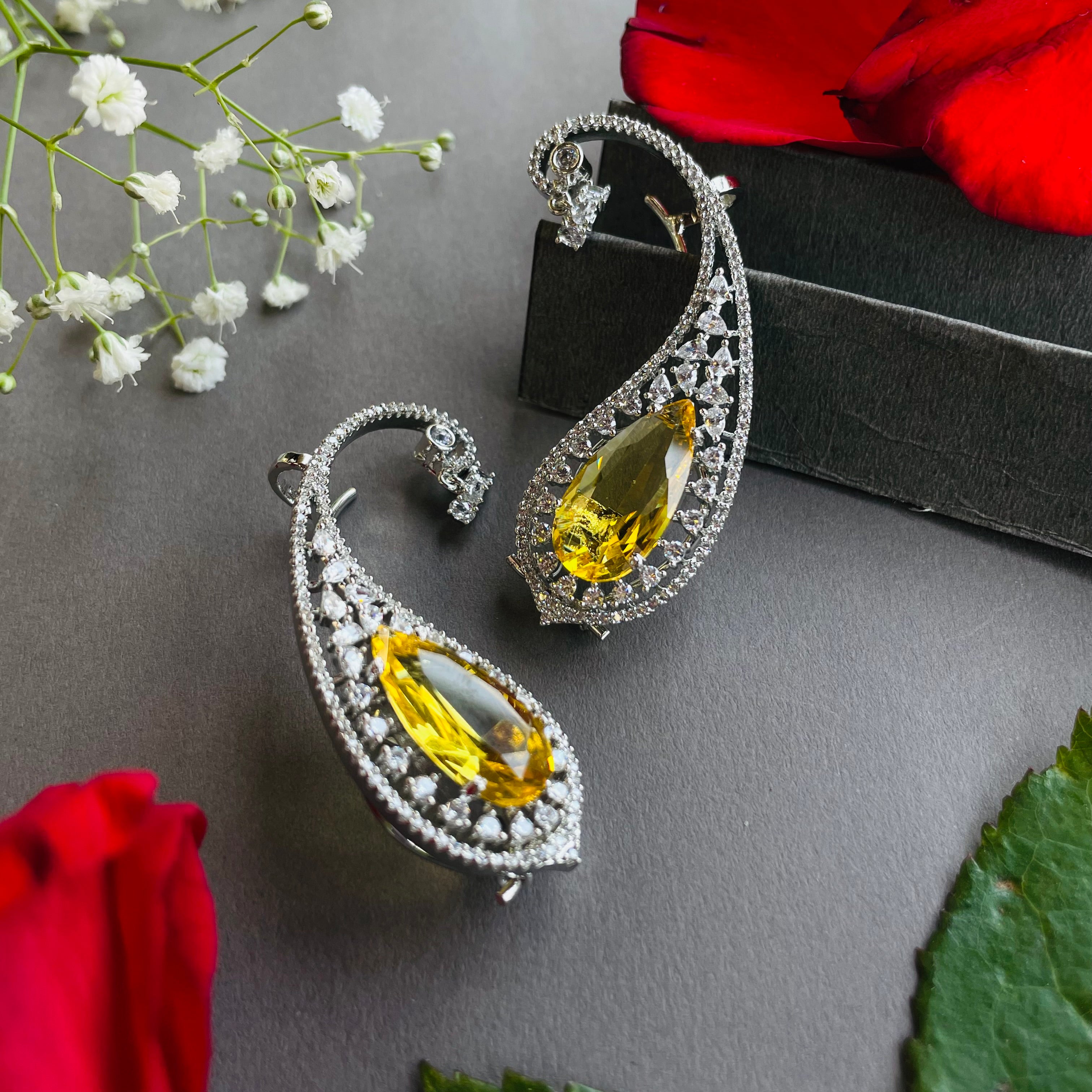 Ad Lillian earcuff