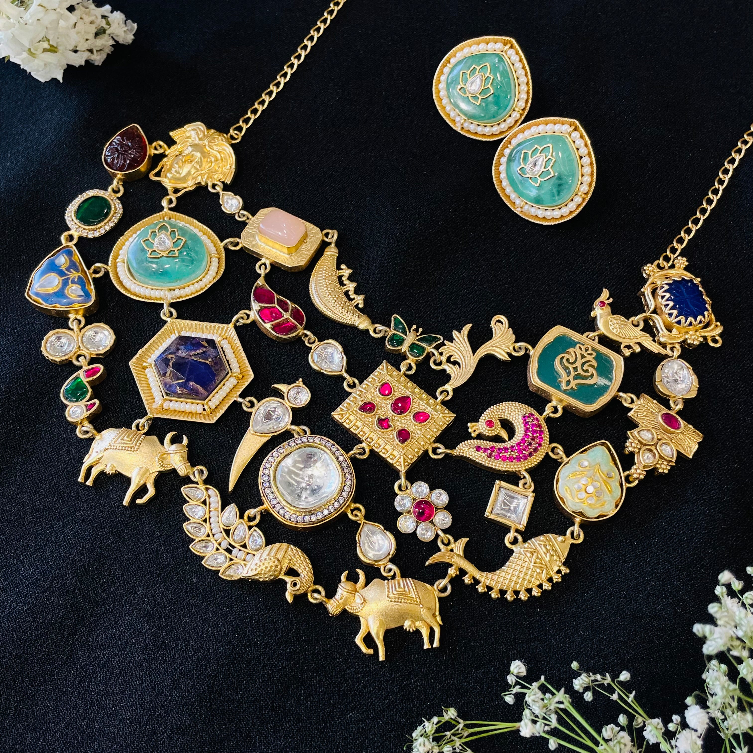 Nayaab Prachi Neckpiece