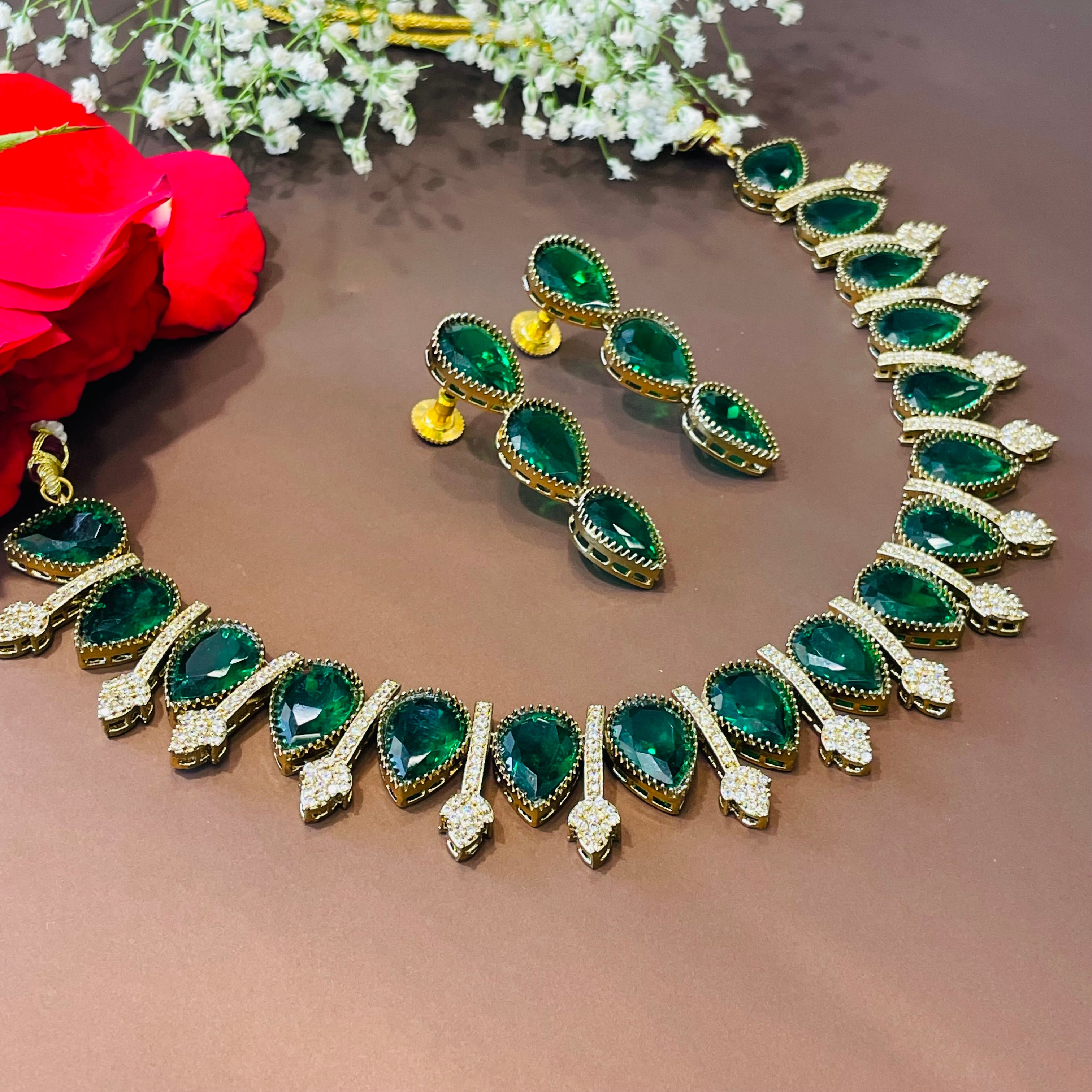 Nayaab Kavya Neckpiece