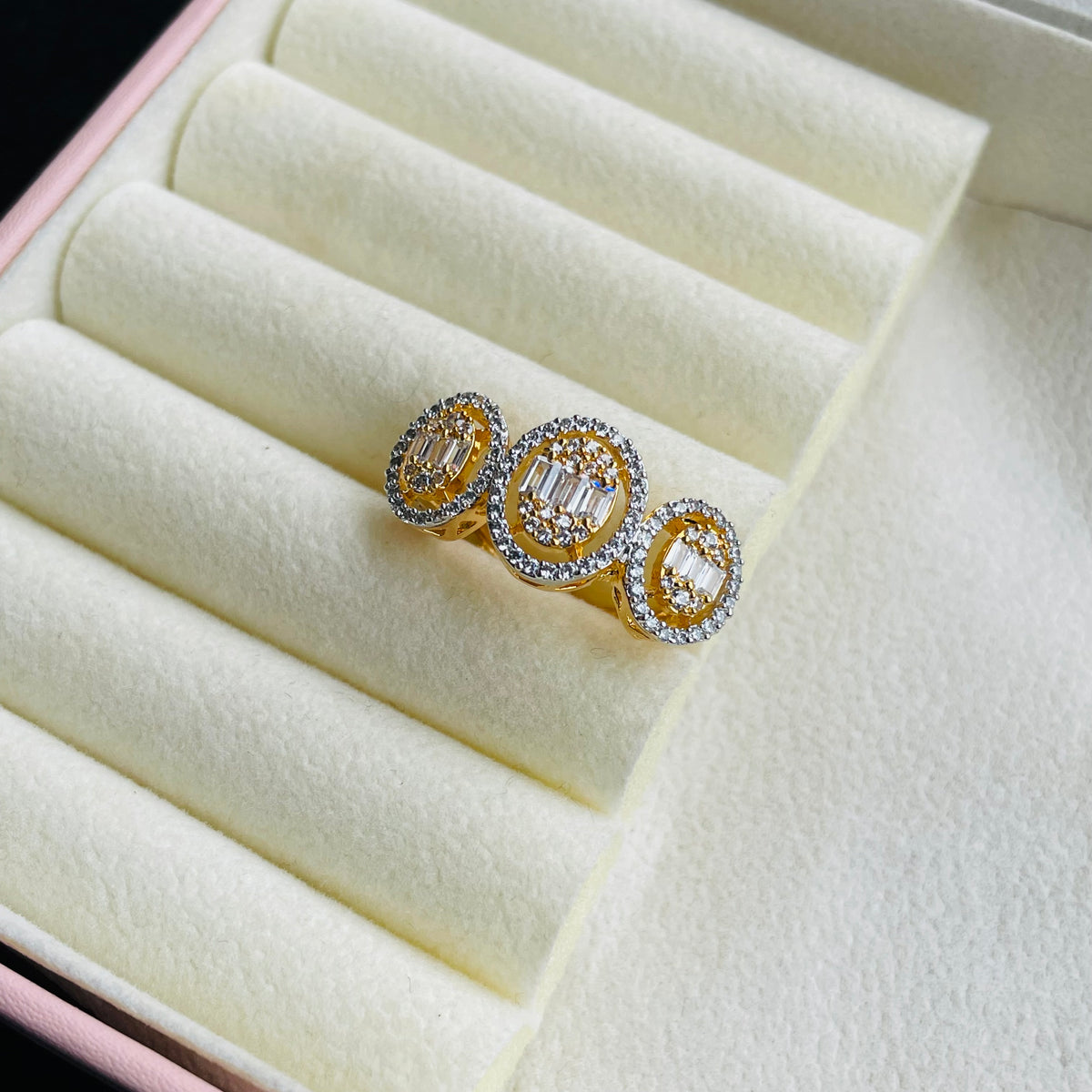 Vyanika Three-Finger Ring