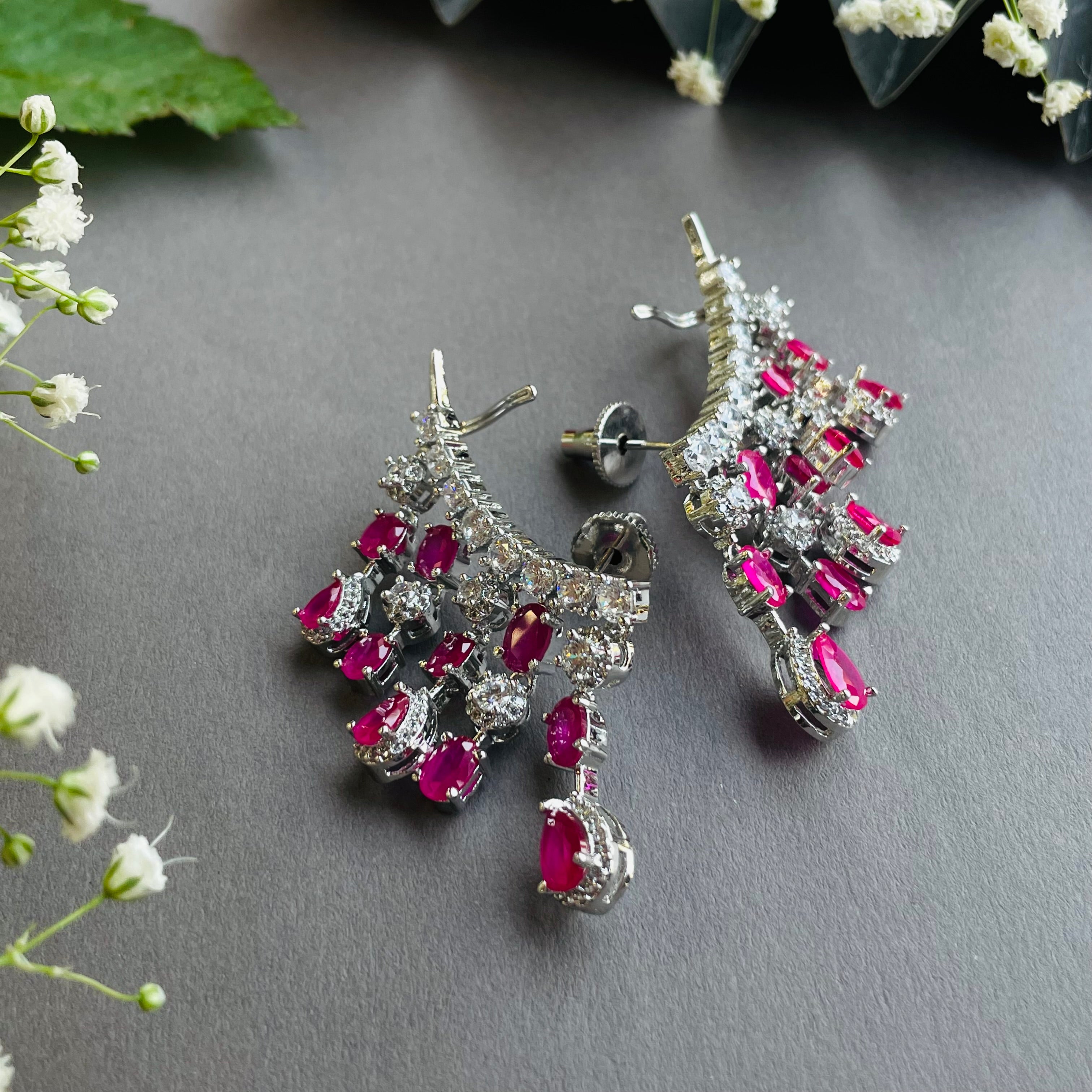 Ad Dhriti  Earcuff