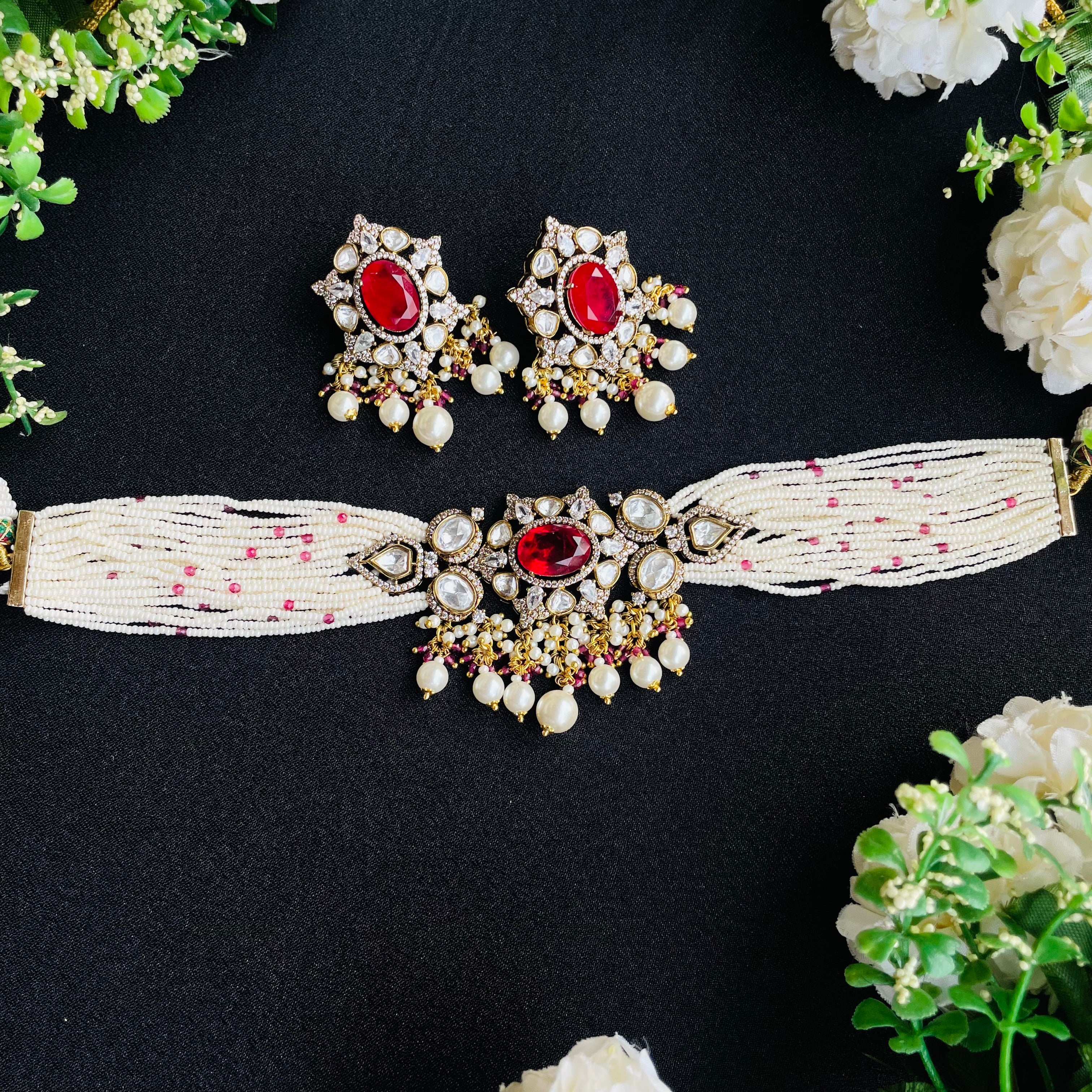 Nayaab Subi Pearl Choker