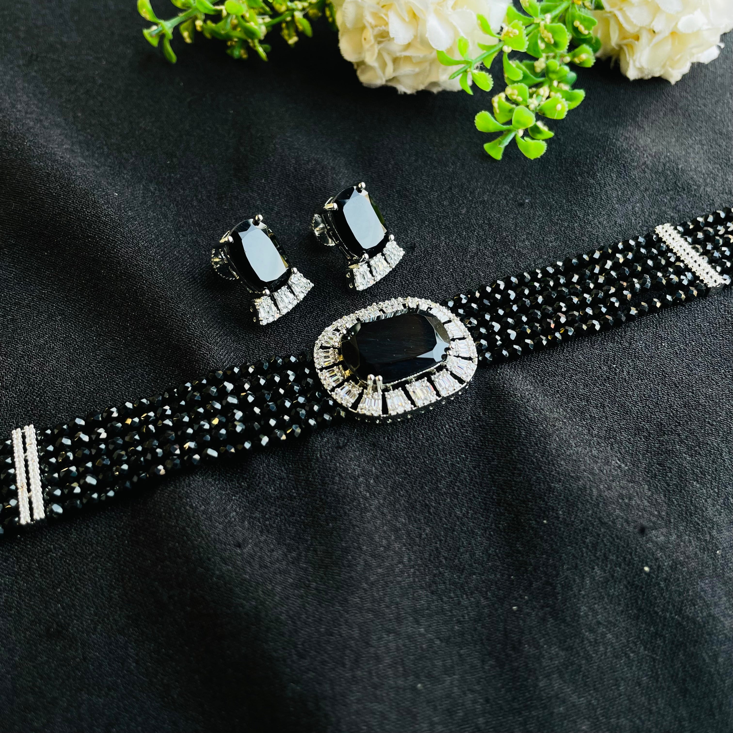 Ad Leilani Choker