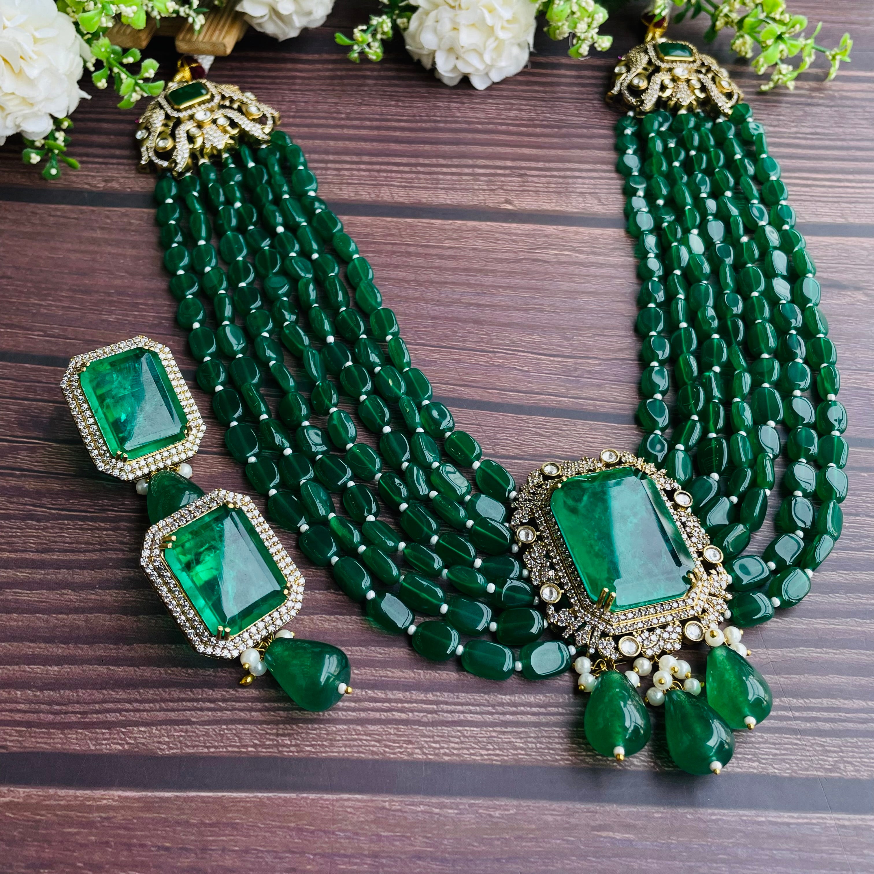 Nayaab Rubi Neckpiece