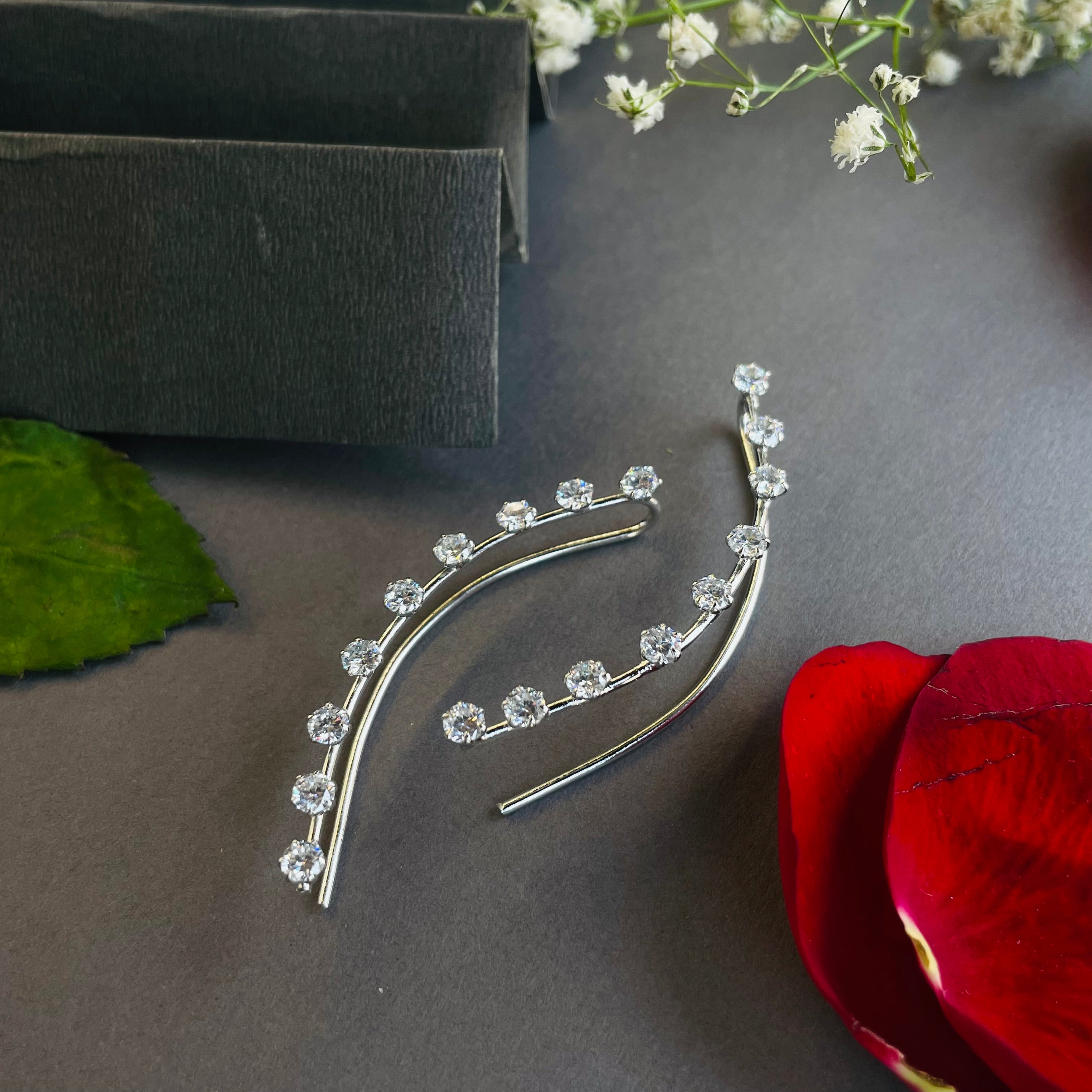 Ad Lydia earcuff