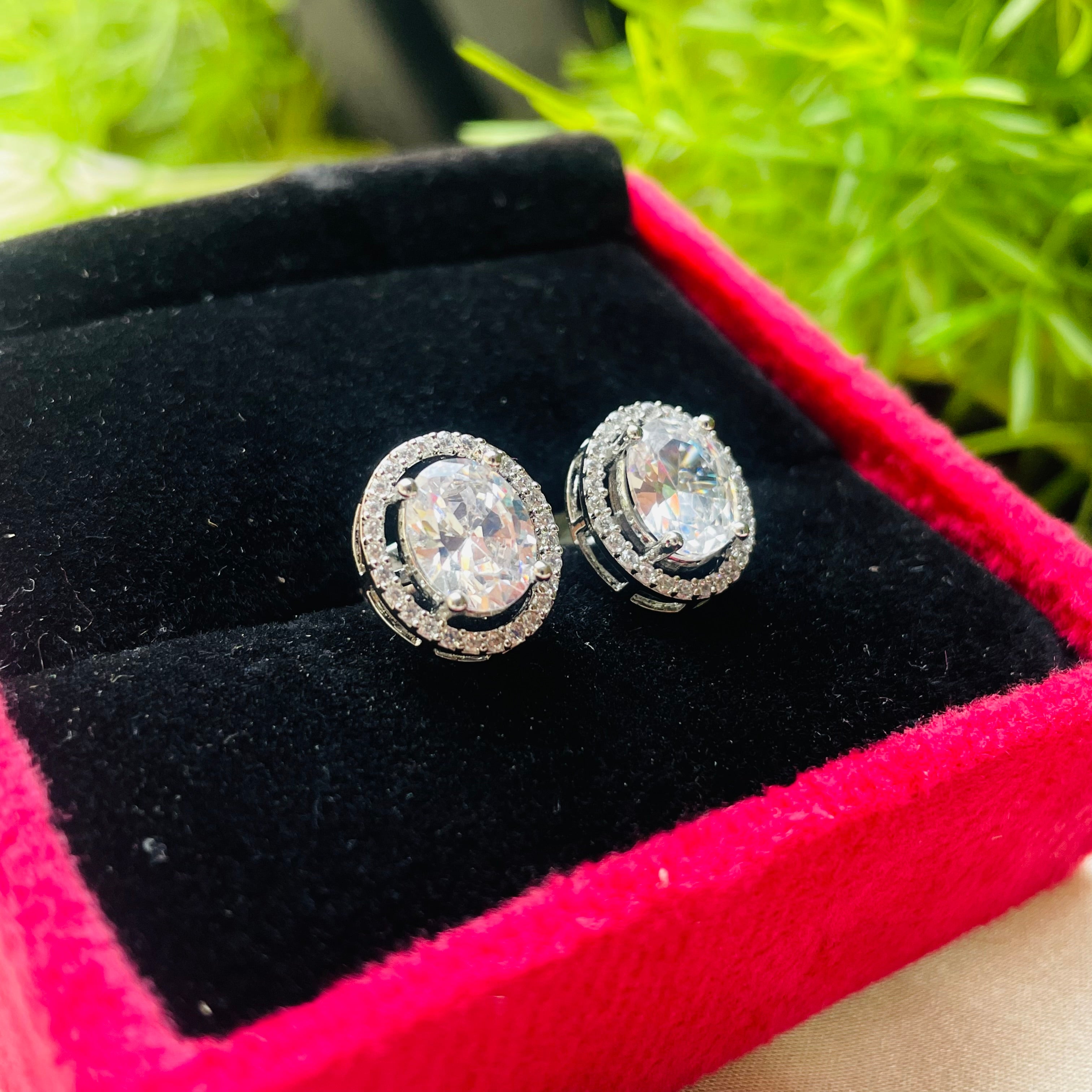 Ad Billie studs