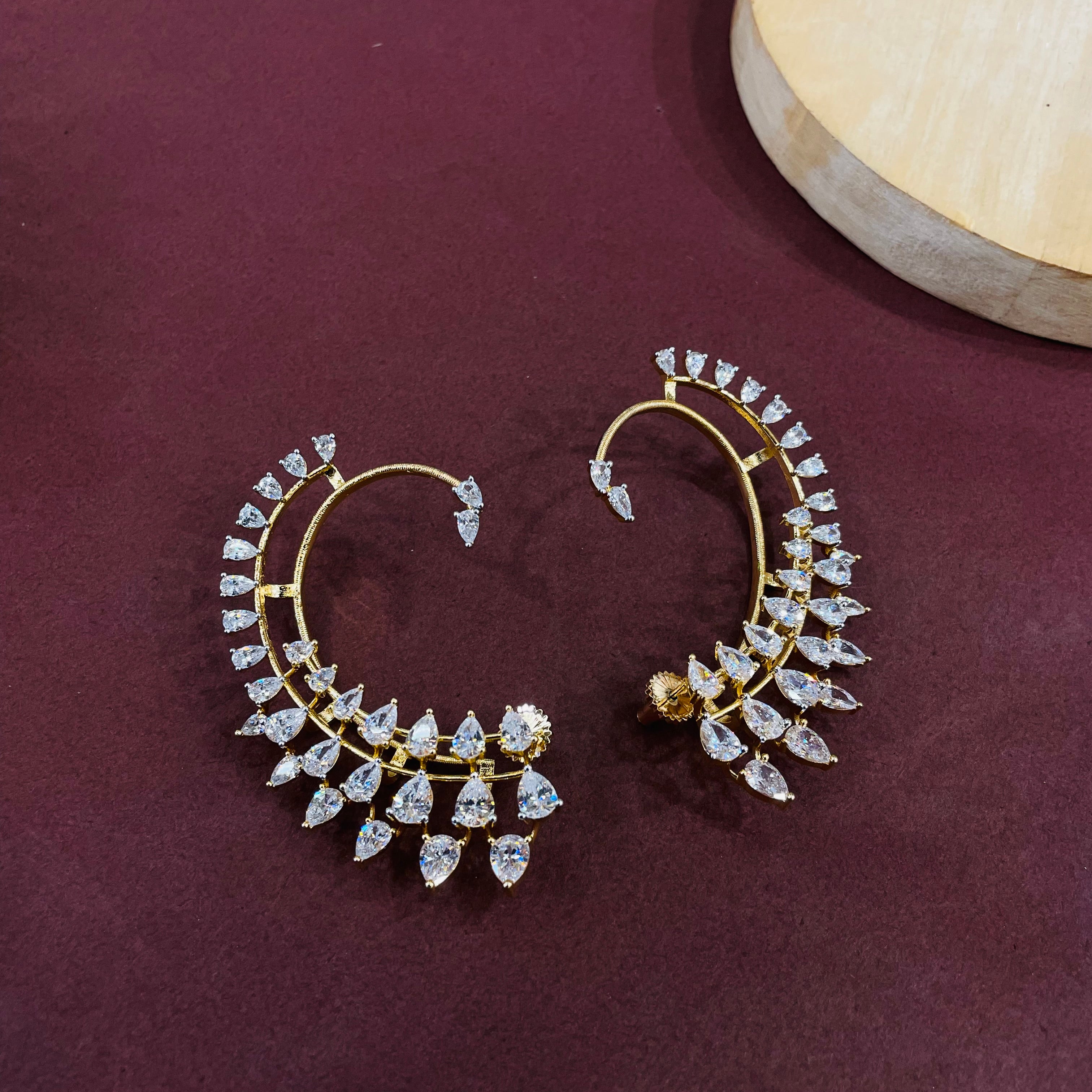 Ad Aarna Earcuff