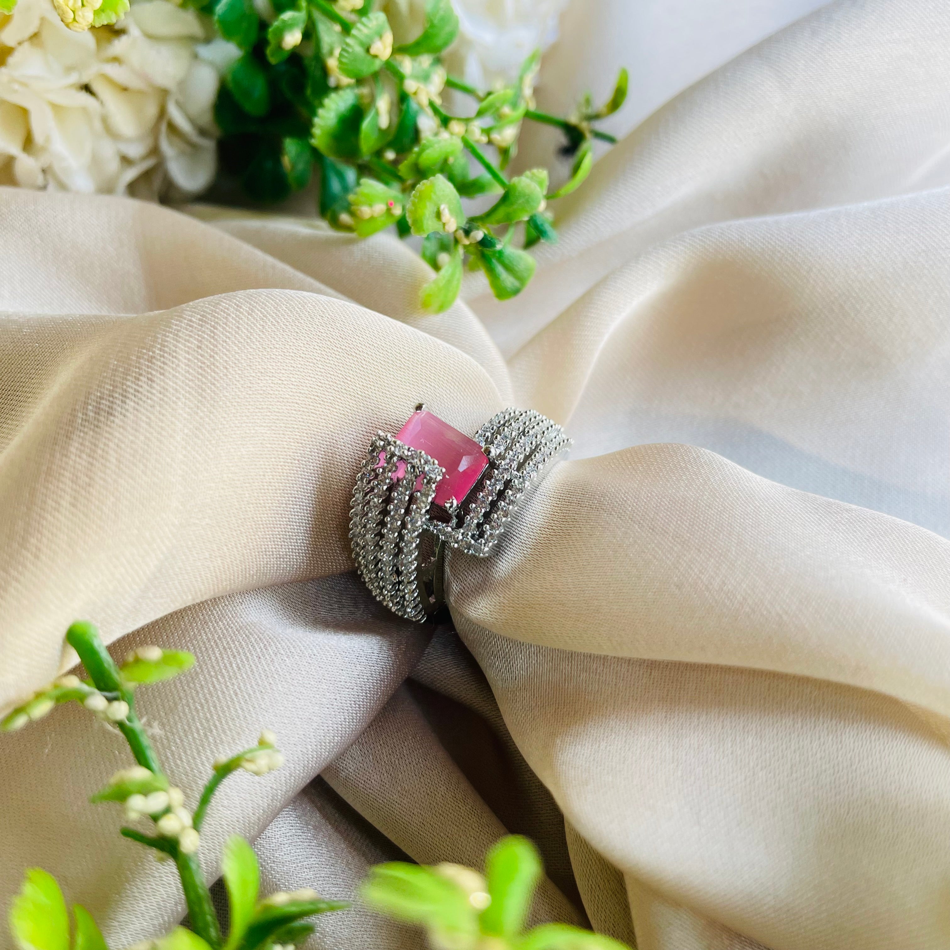 Ad Opal  ring adjustable