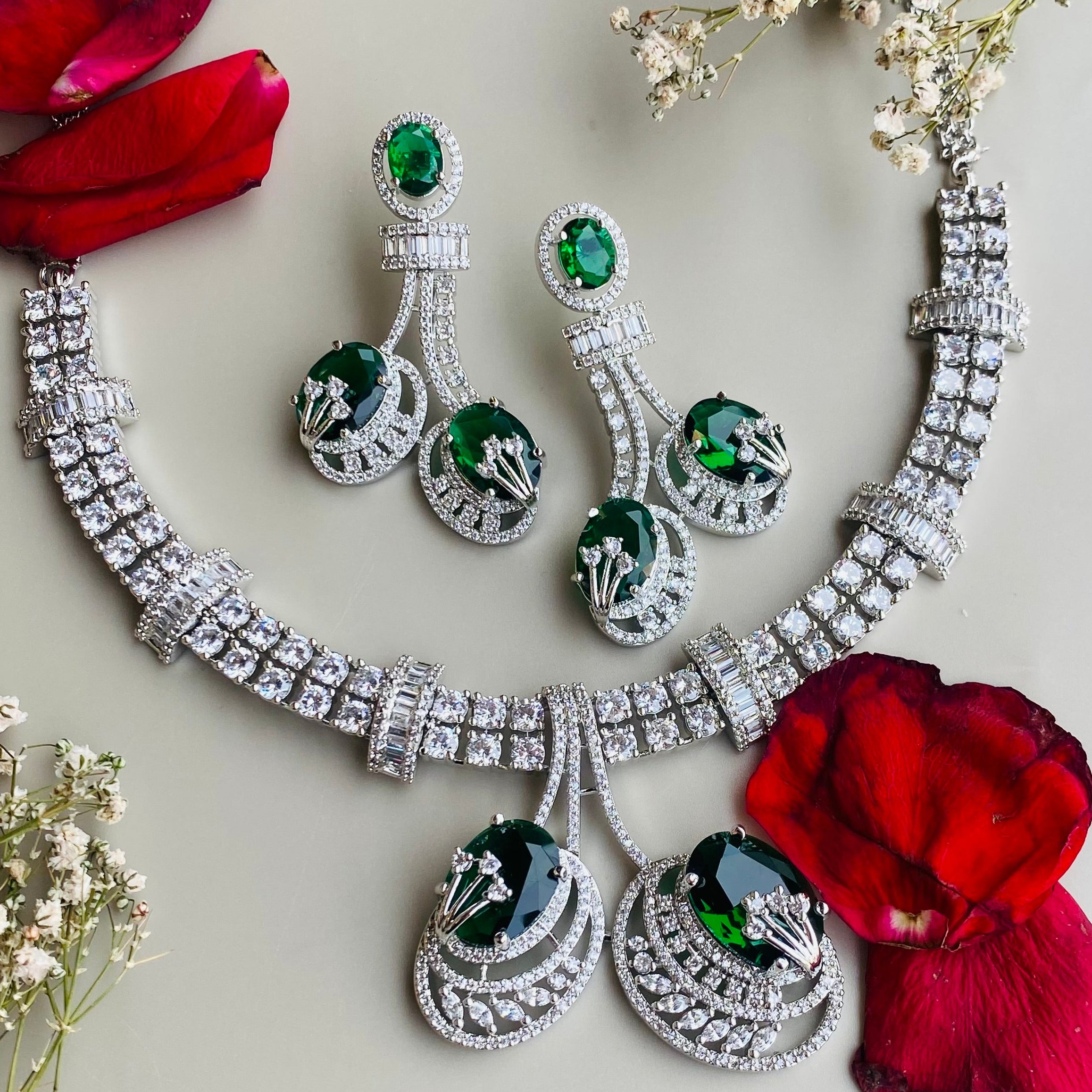 Ad Rhea neckpiece