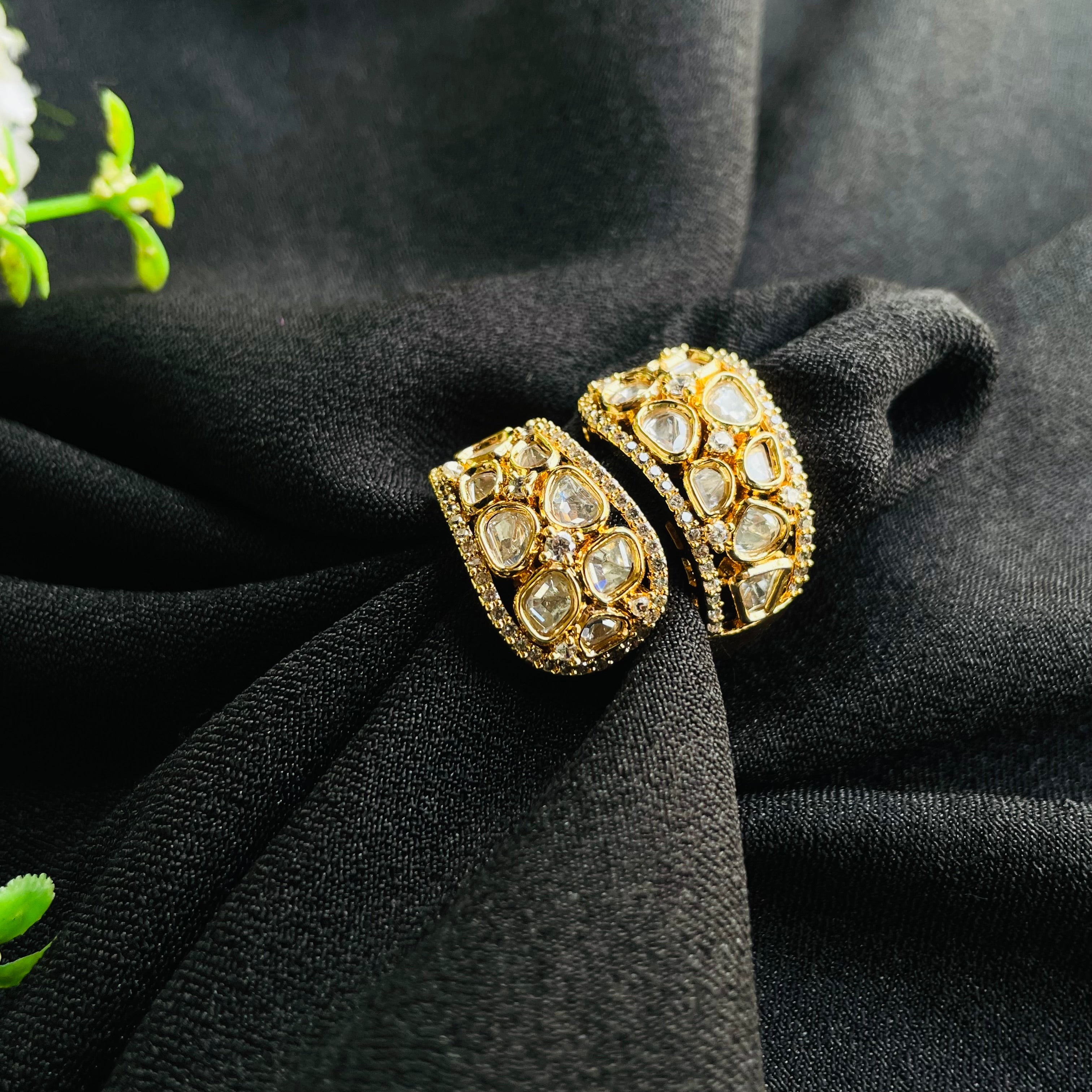 Nayaab varnika polki ring