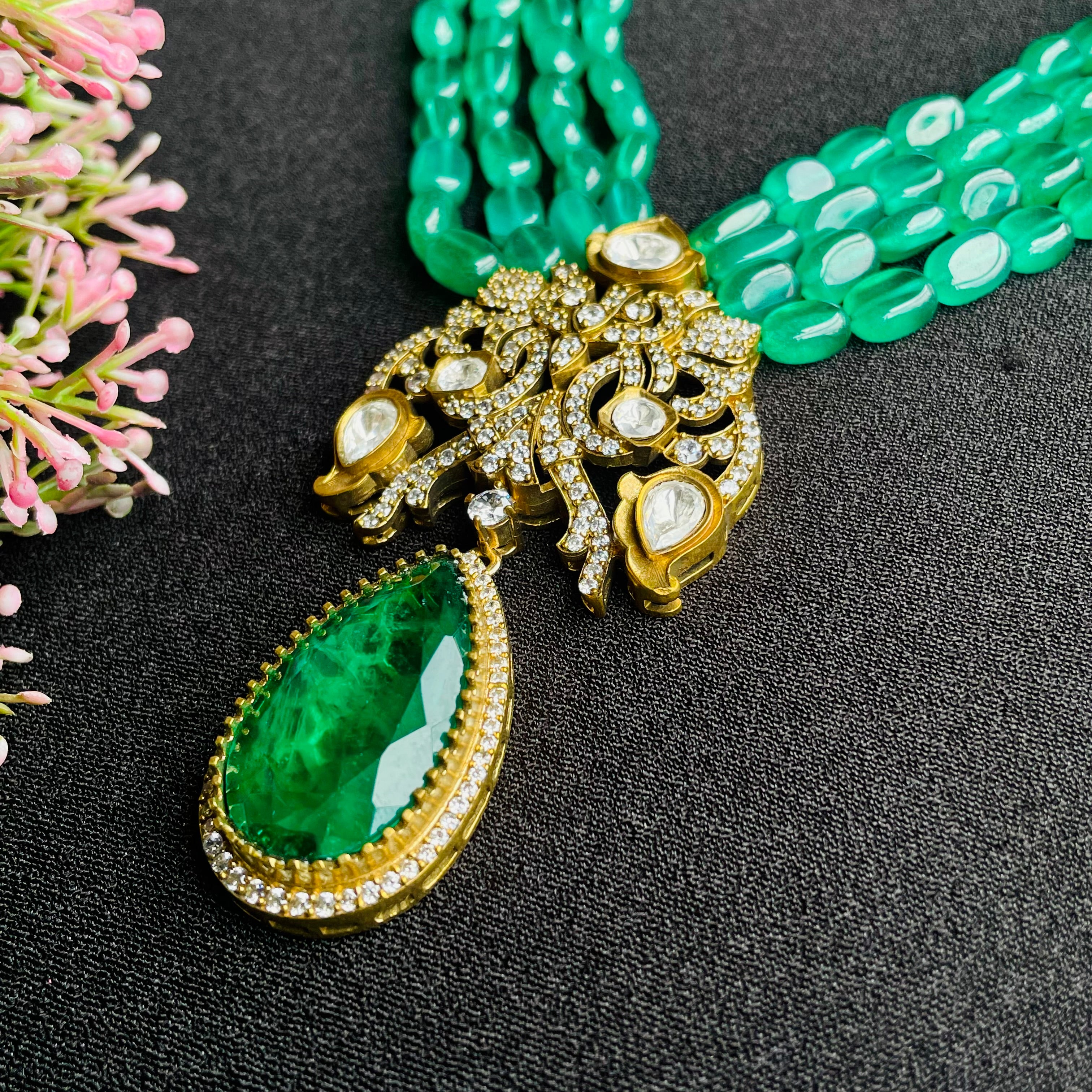 Nayaab Agrima Neckpiece